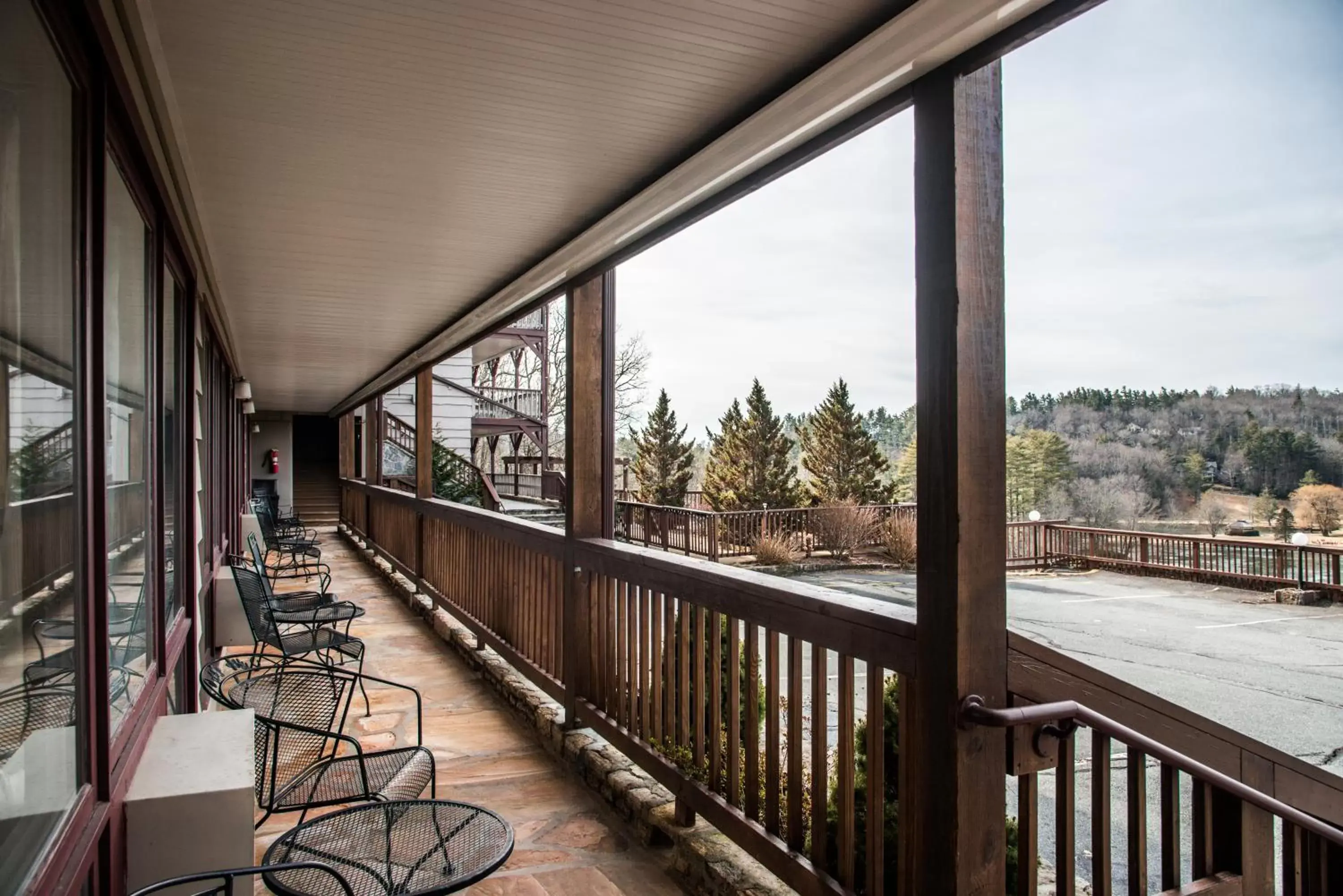 Mountain view, Balcony/Terrace in Cliff Dwellers Inn