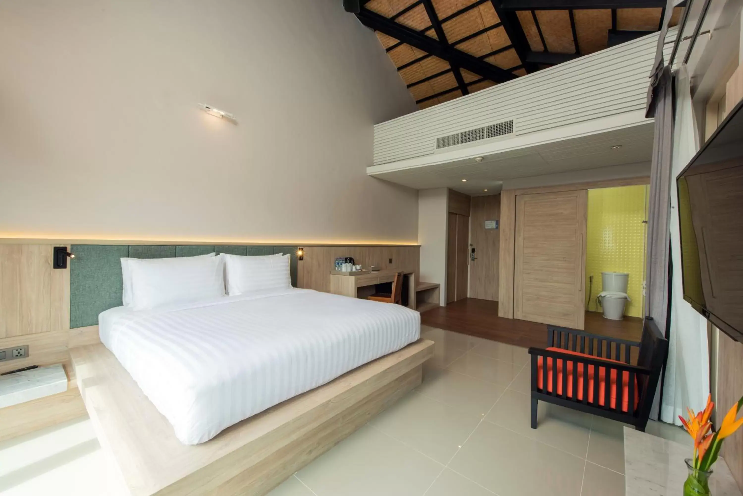 Bedroom, Bed in Holiday Ao Nang Beach Resort, Krabi - SHA Extra Plus