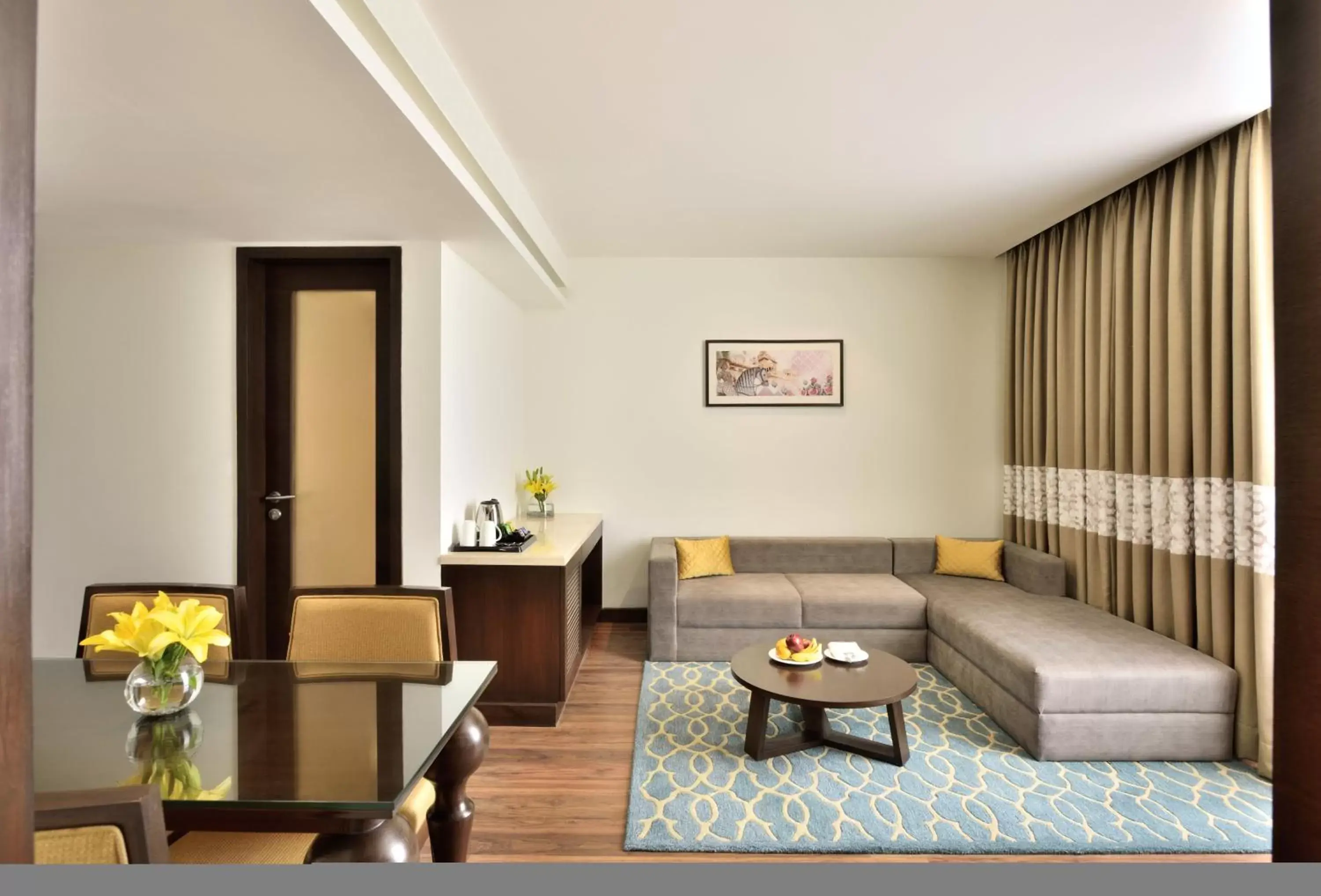 Living room, Seating Area in Country Inn & Suites by Radisson Kota