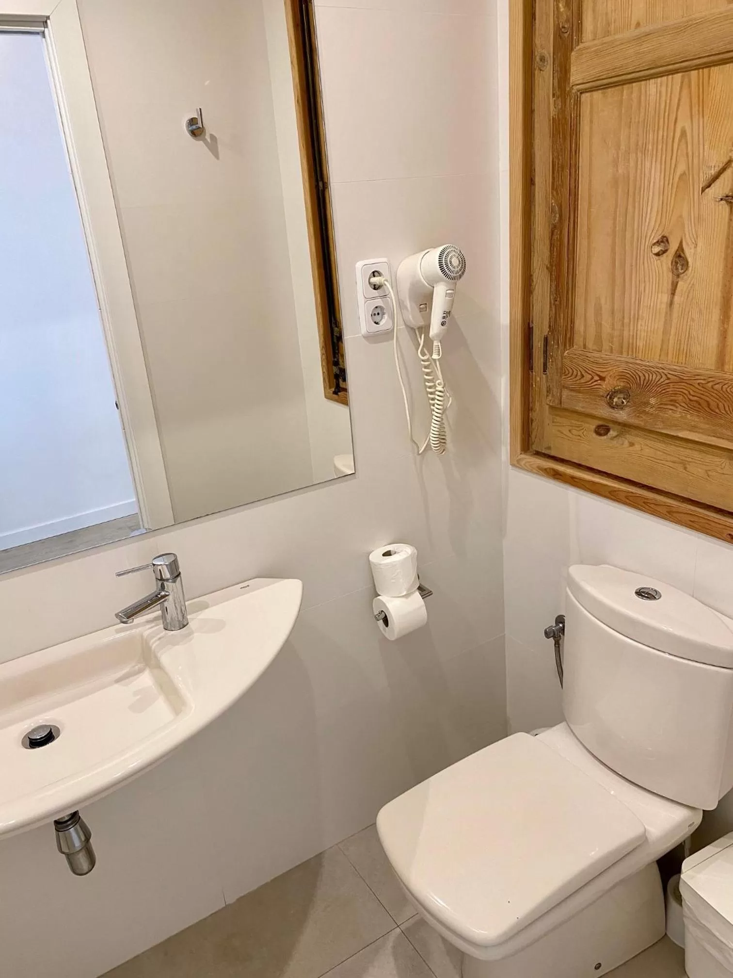 Toilet in BcnStop Sagrada Familia