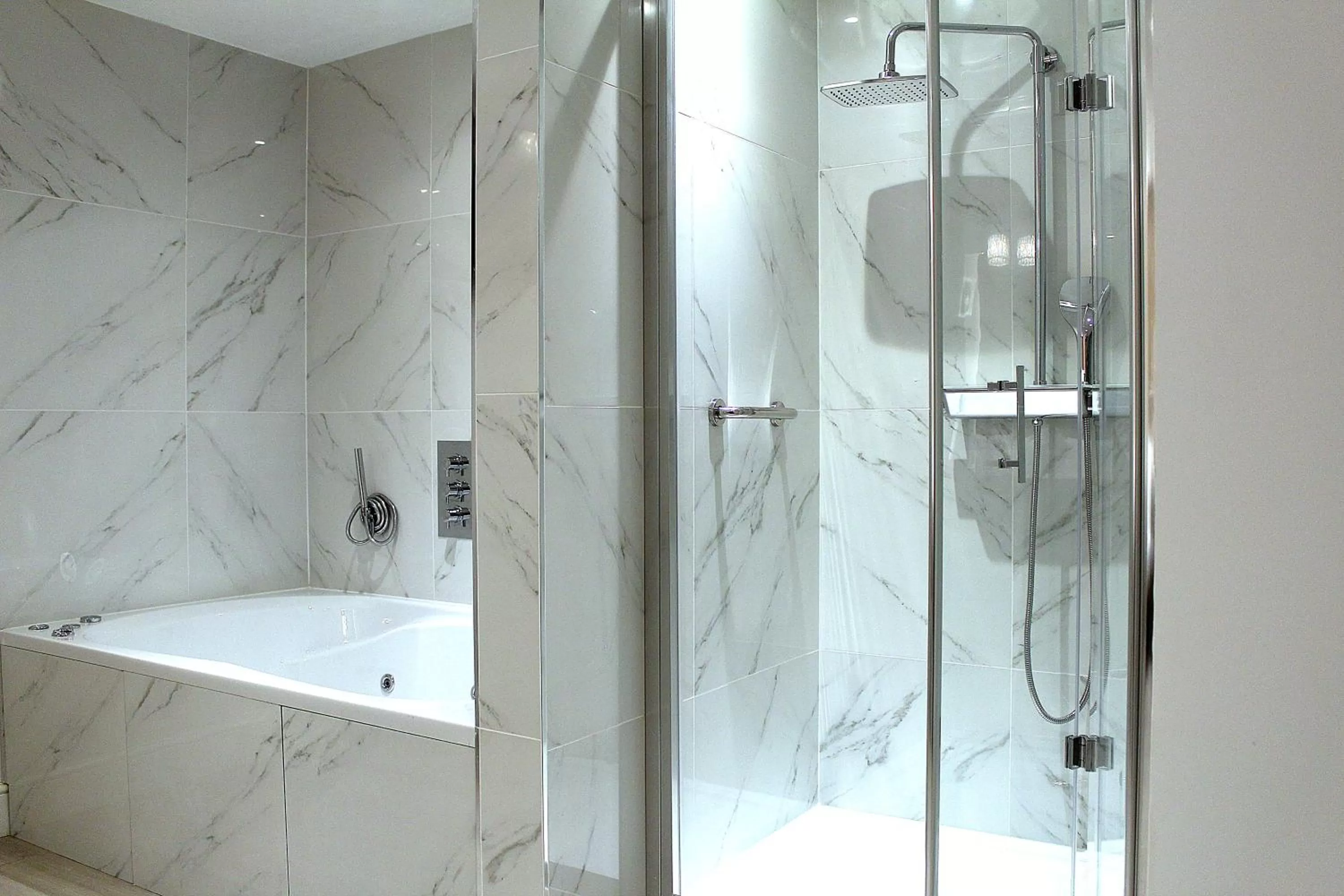 Shower in 1 Craven Hill Gardens