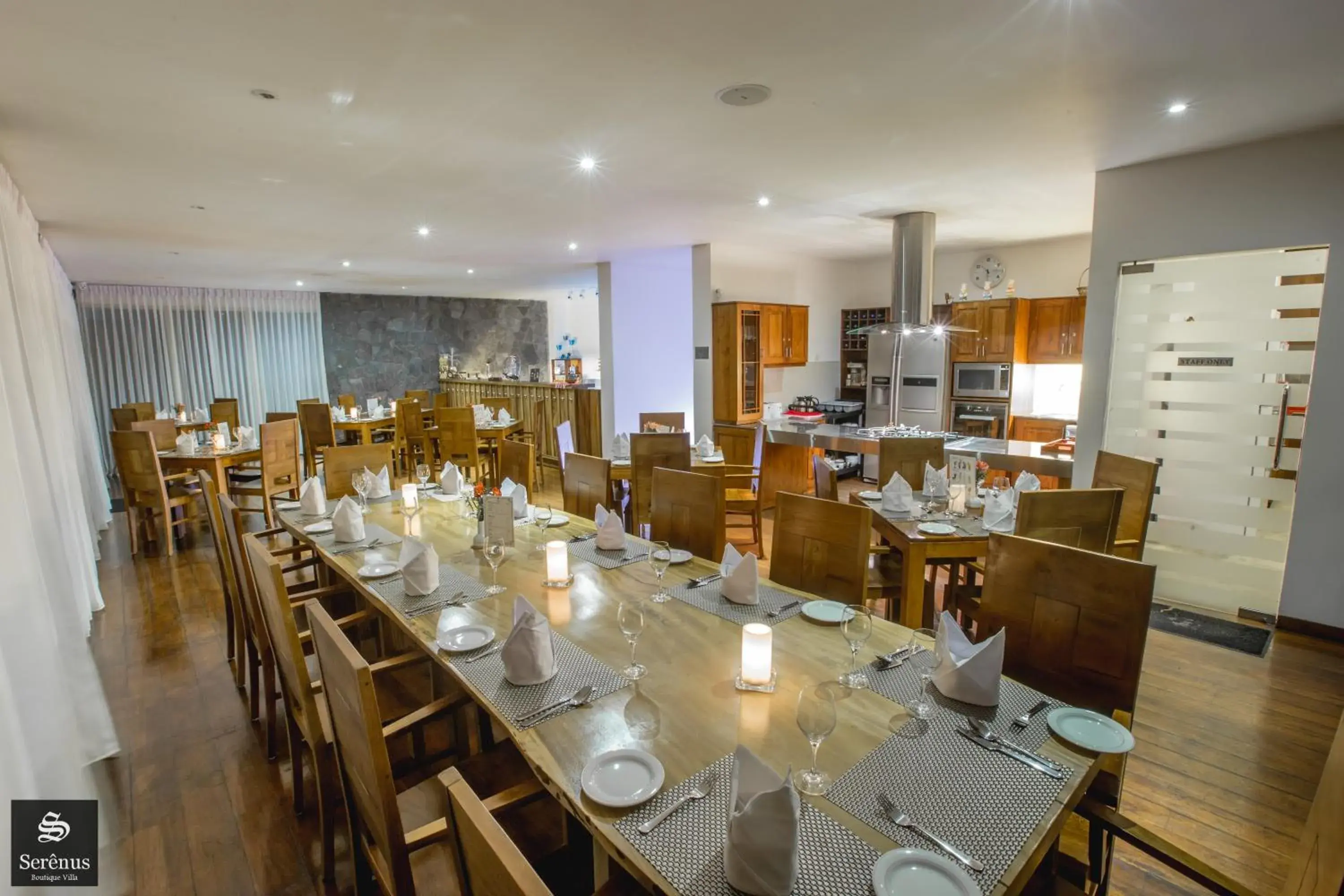 Restaurant/Places to Eat in Serenus Boutique Villa