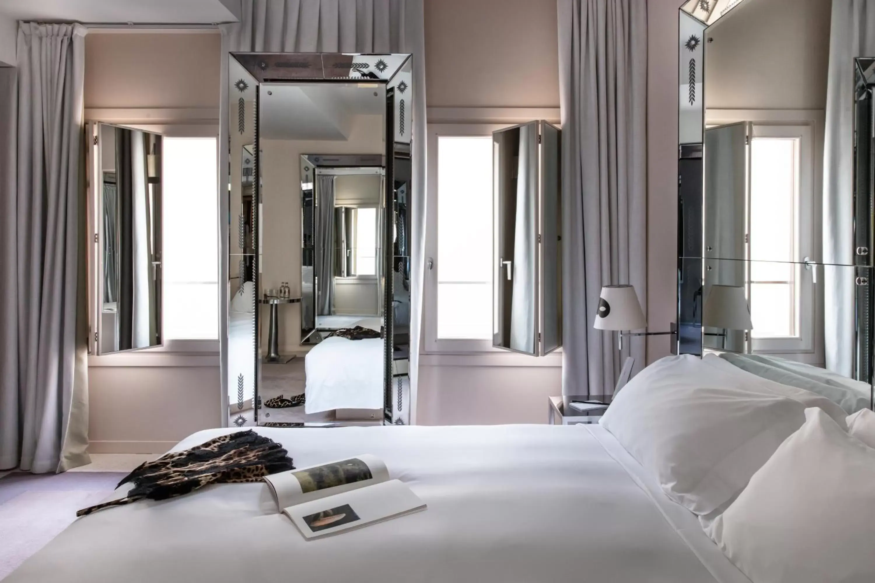 Photo of the whole room, Bed in Hotel Palazzina Grassi Photo of the whole room, Bed in Hotel Palazzina Grassi