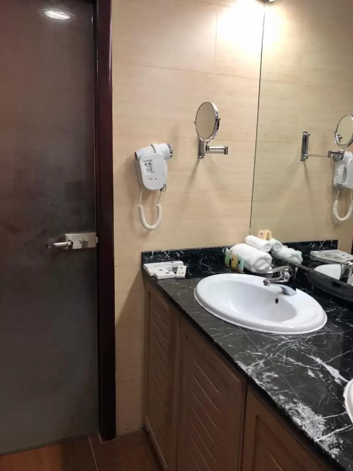 Bathroom in Best Western Plus Atlantic Hotel