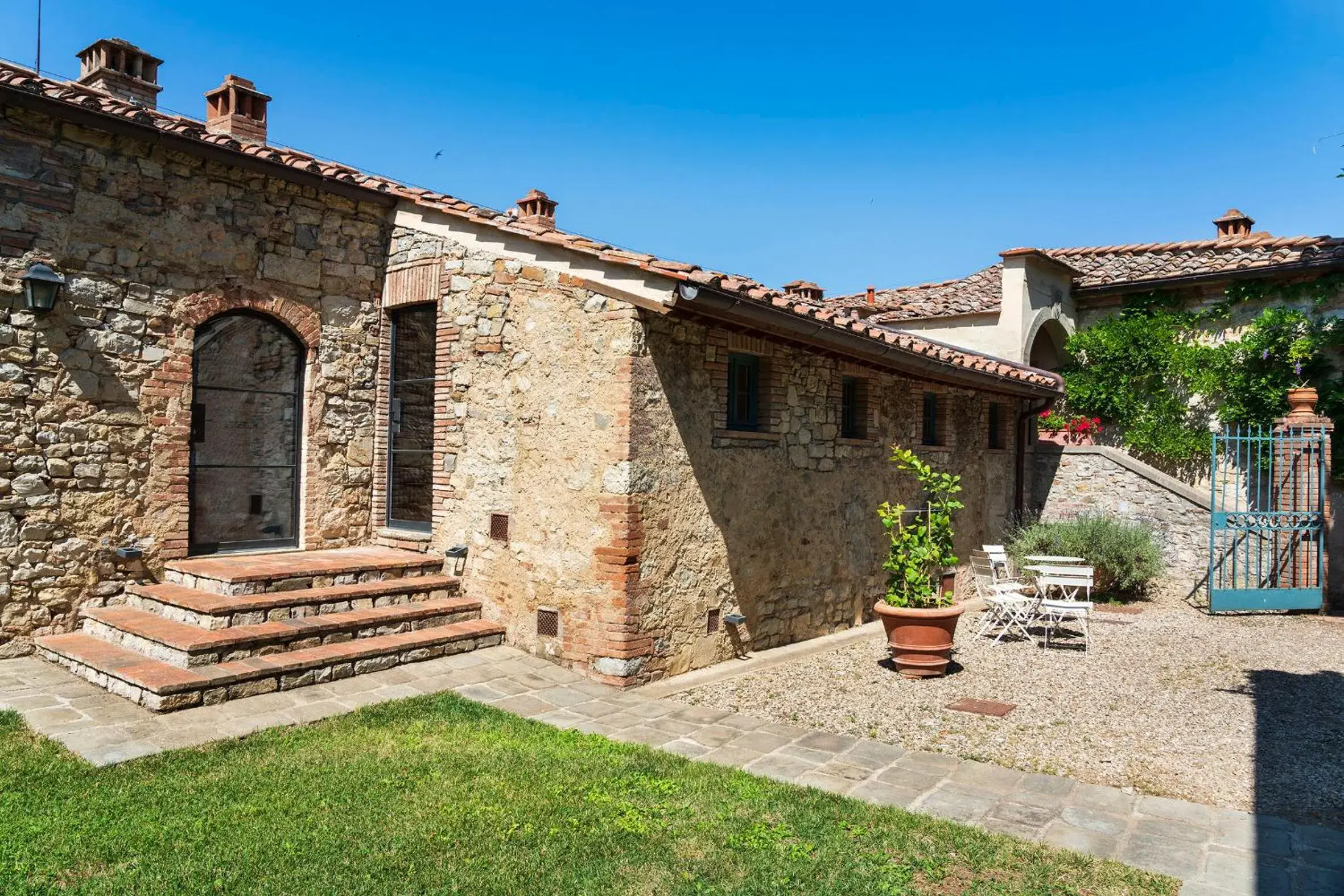Garden, Property Building in Castello di Fonterutoli Wine Resort