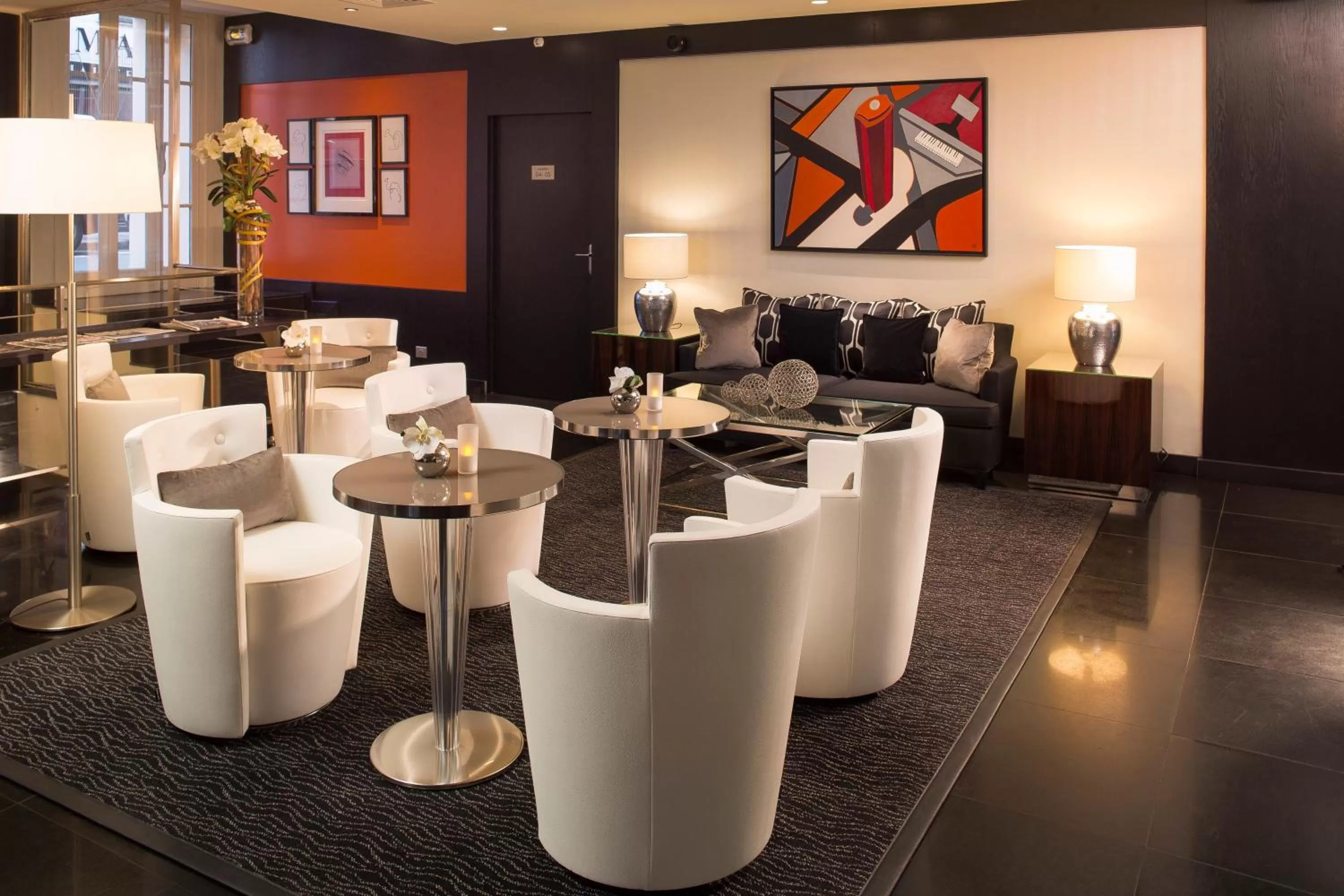 Lounge or bar in Hôtel Le M