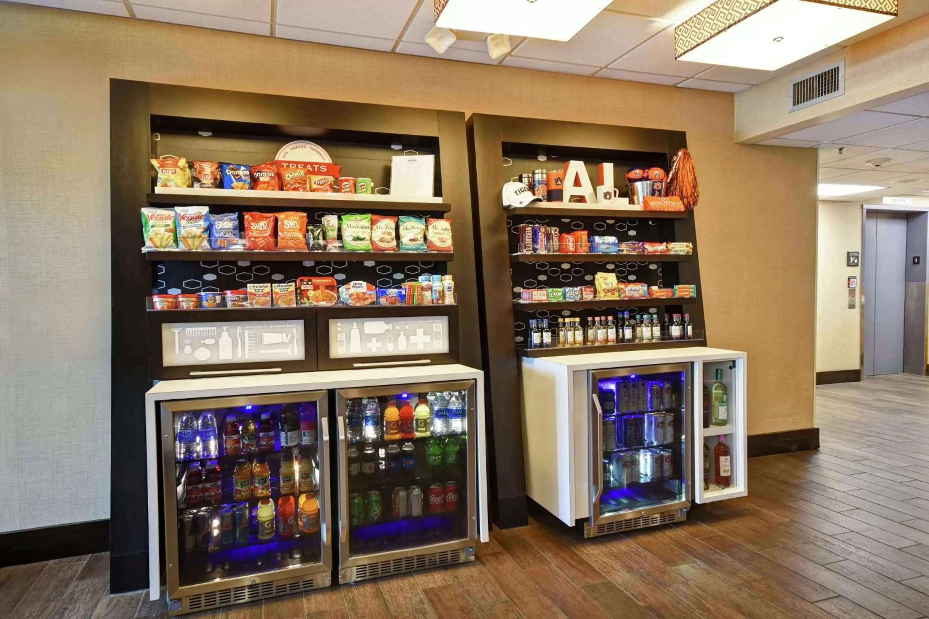 Restaurant/places to eat in Hampton Inn Auburn