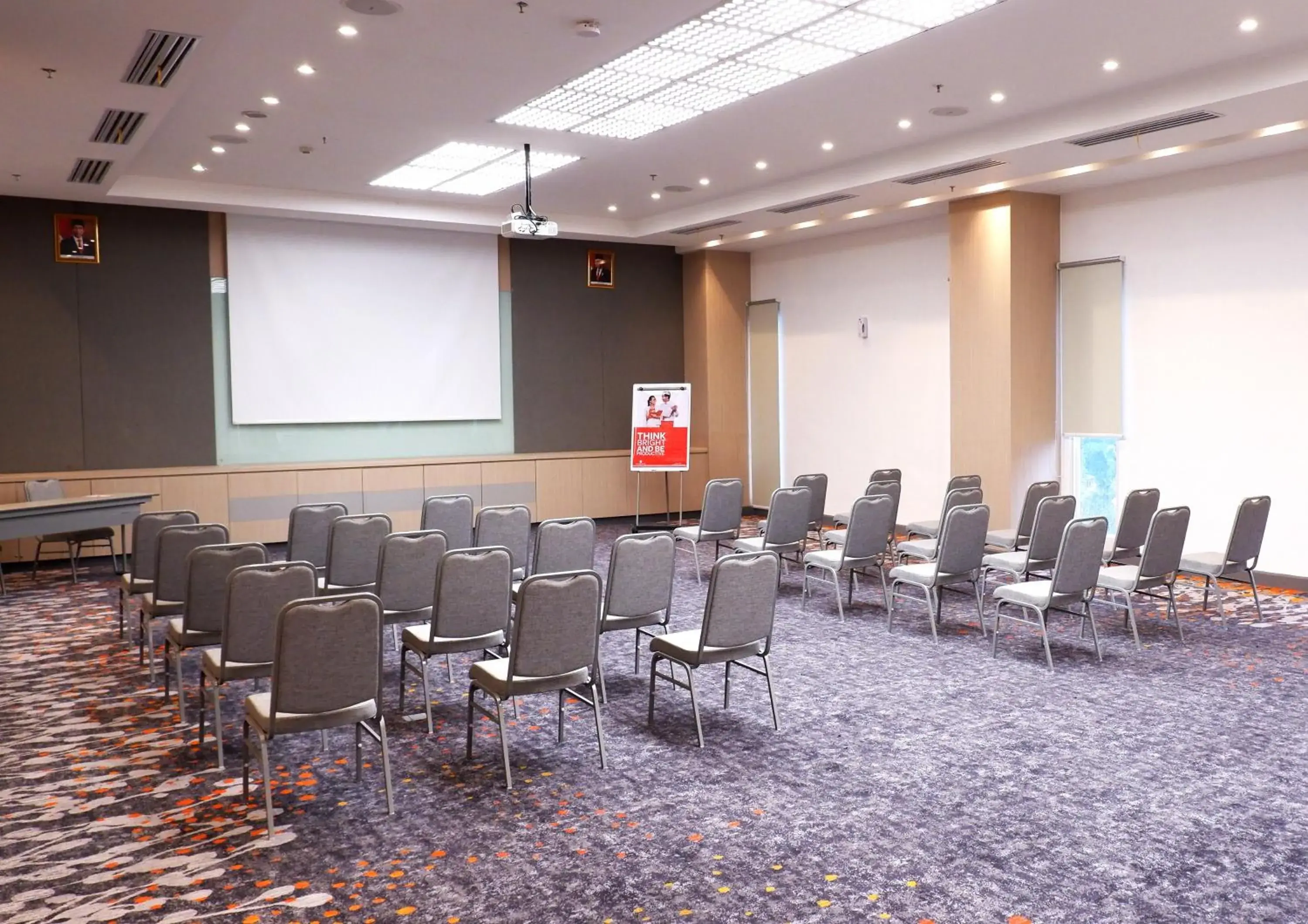 Meeting/conference room in HARRIS Hotel & Conventions Bundaran Satelit Surabaya