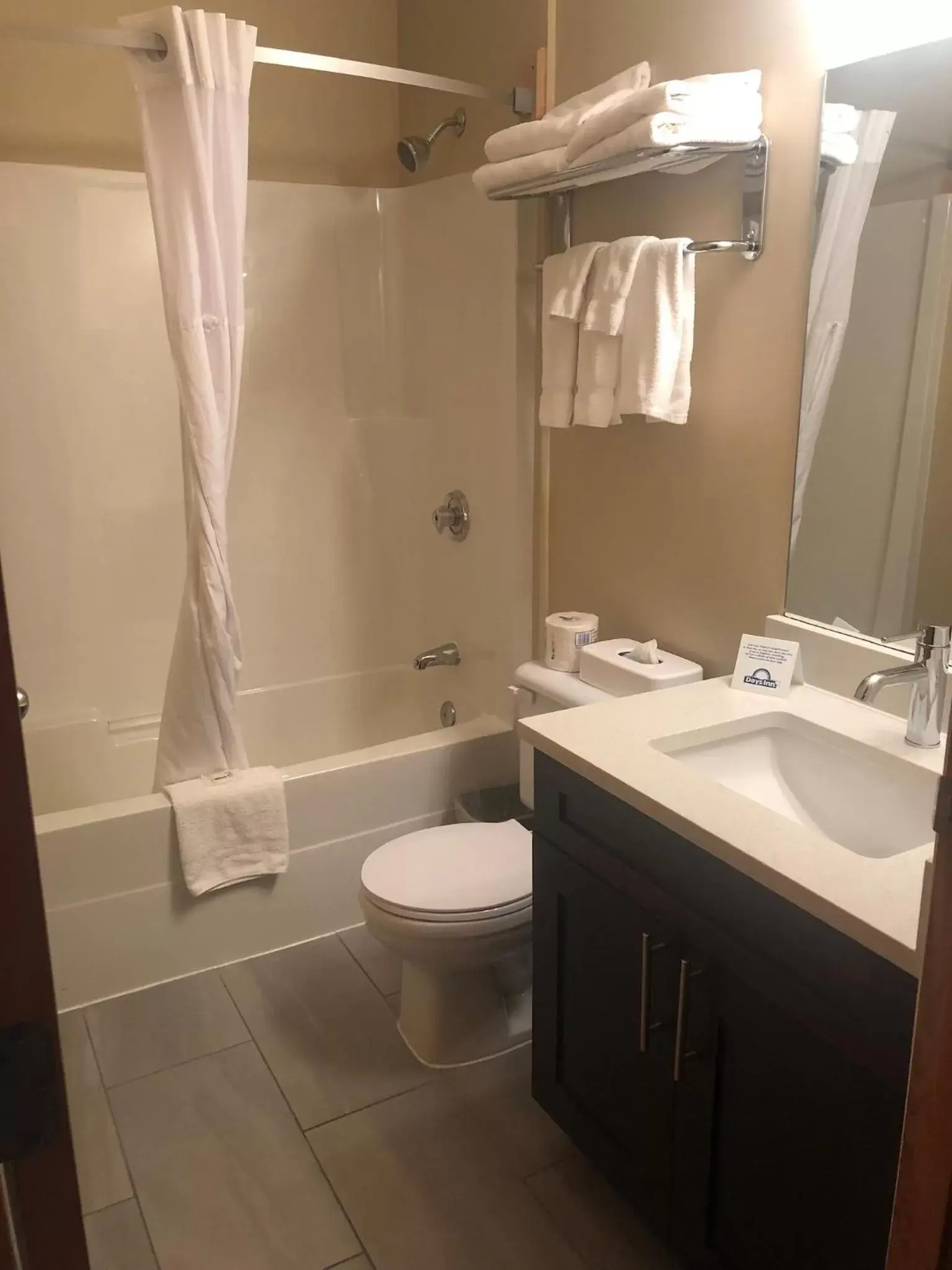 Bathroom in Days Inn by Wyndham Hinton