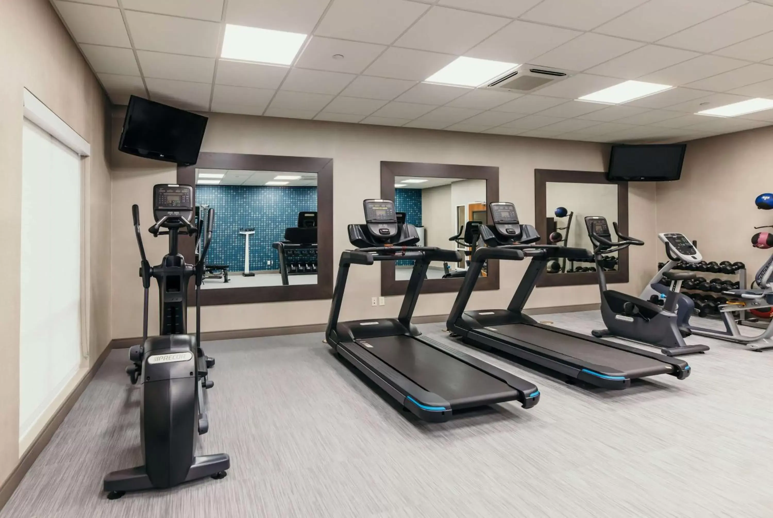 Fitness centre/facilities, Fitness Center/Facilities in La Quinta Inn & Suites by Wyndham Ankeny IA - Des Moines IA