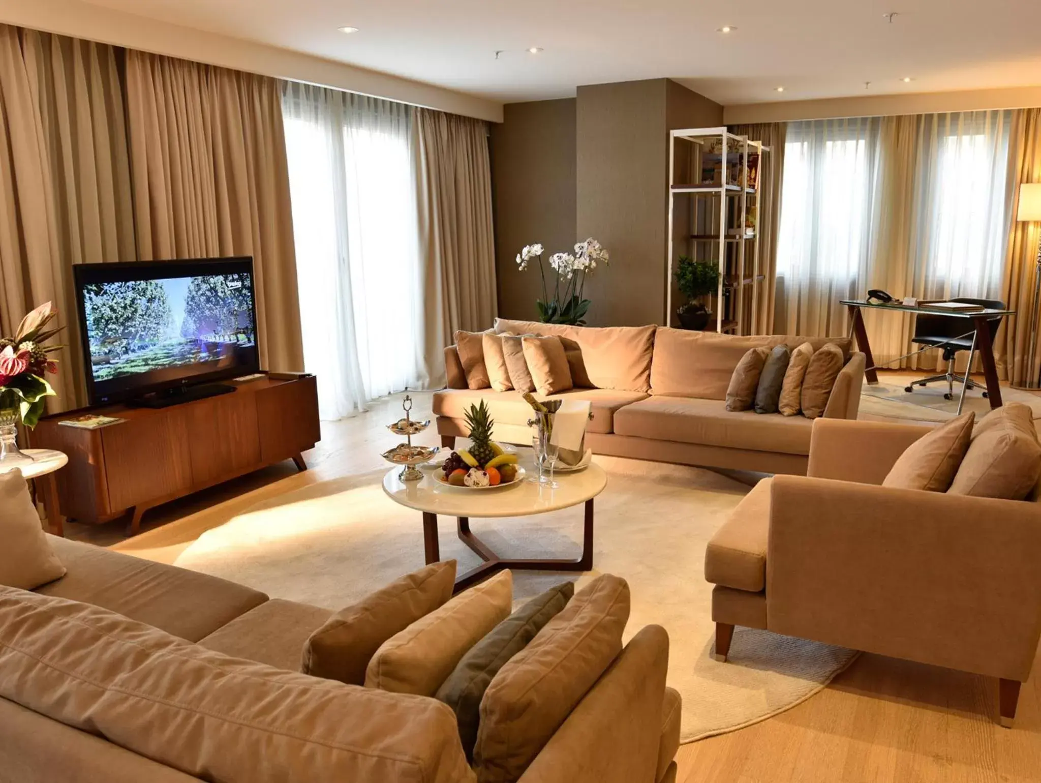 TV and multimedia, Seating Area in CVK Park Bosphorus Hotel Istanbul