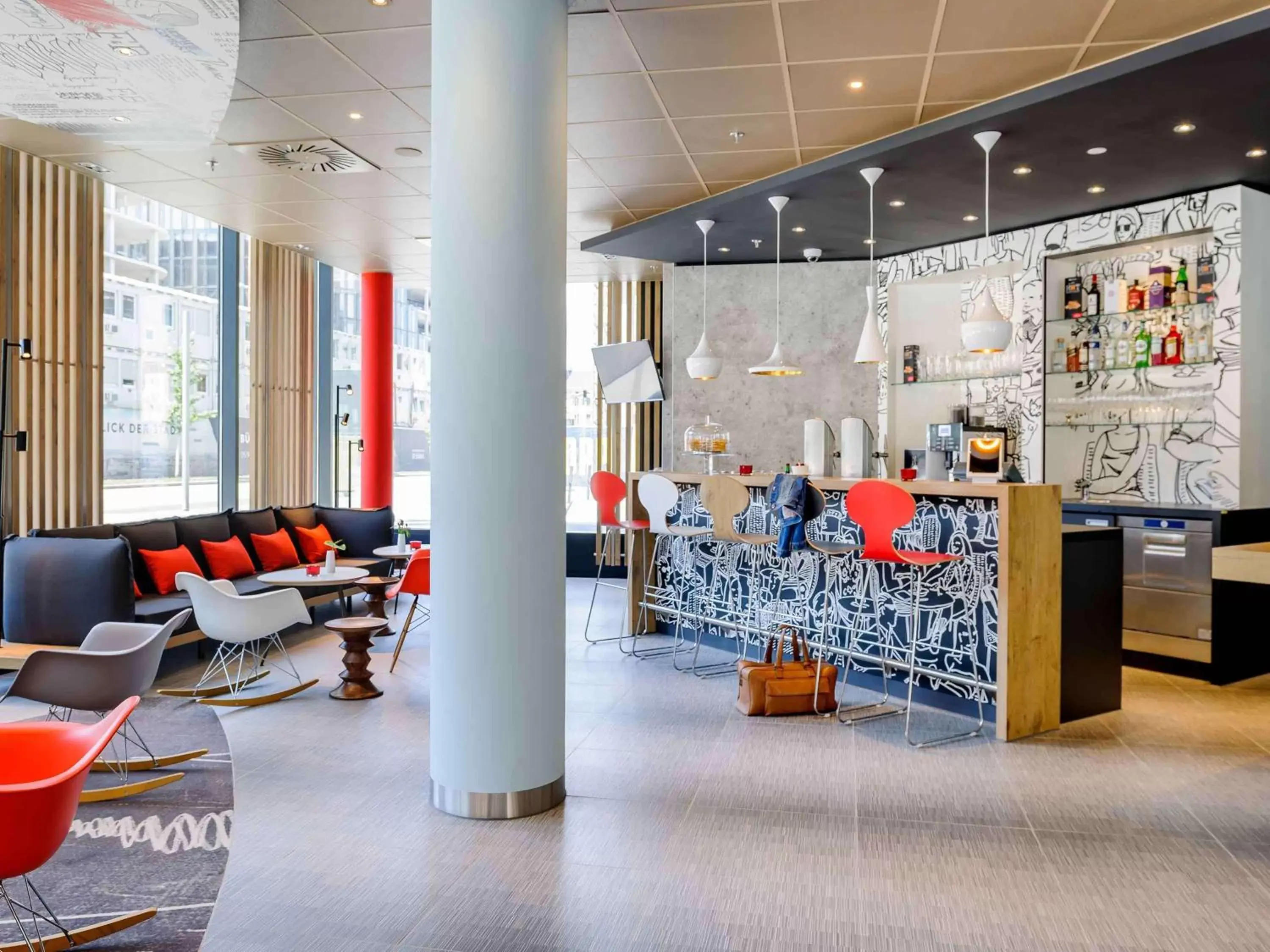 Lounge or bar in ibis Wien Hauptbahnhof