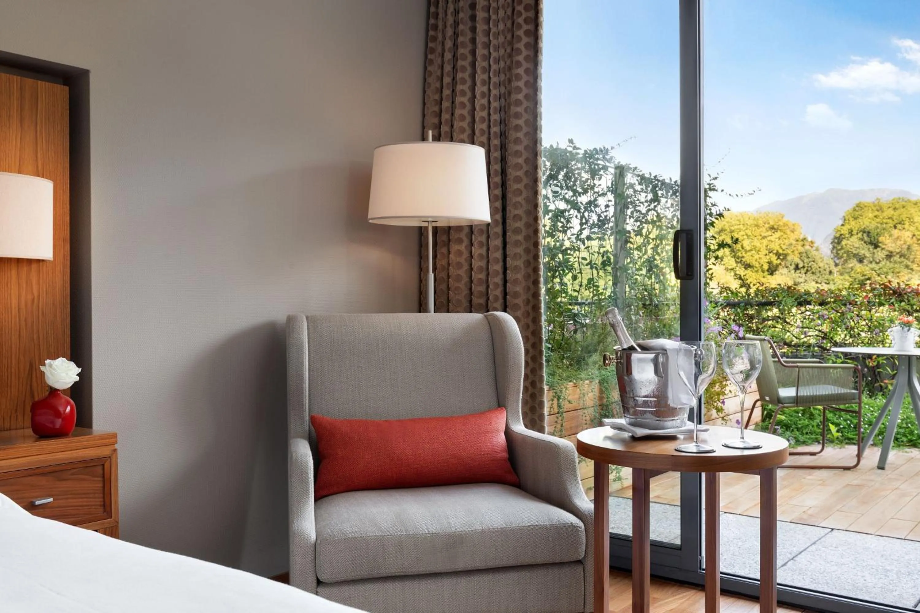 Photo of the whole room in Sheraton Lake Como Hotel