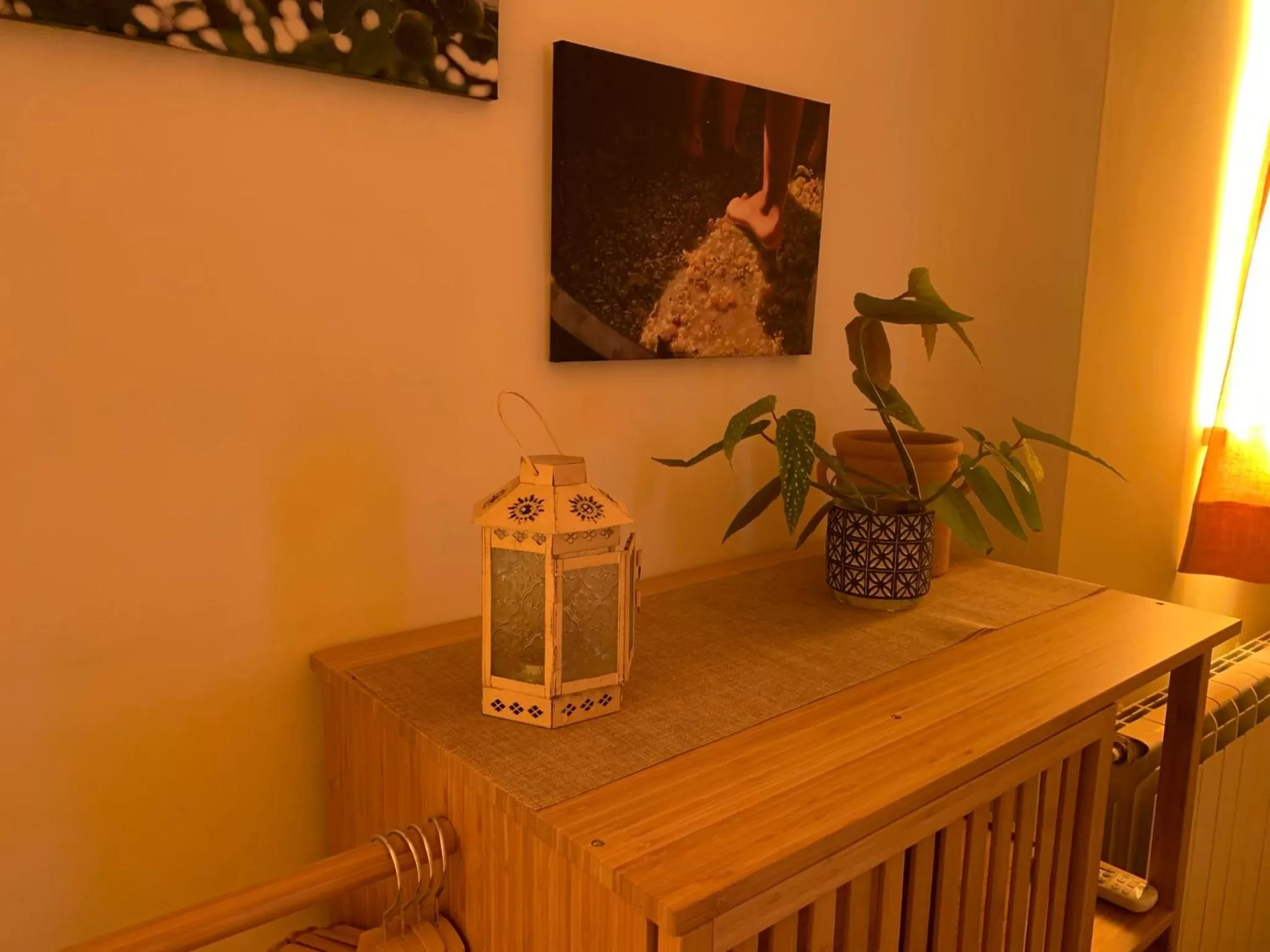 Decorative detail in Agriostello Riparo