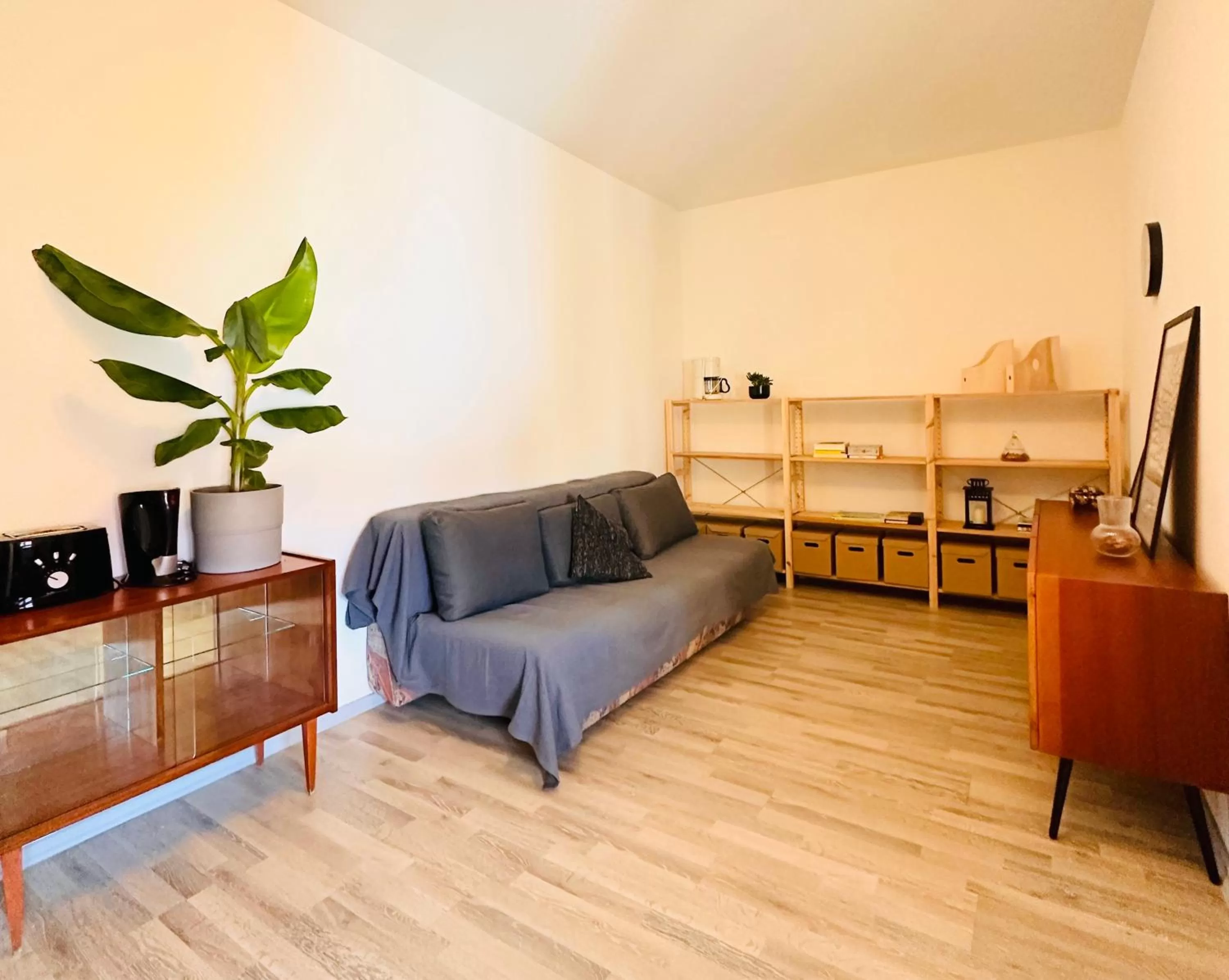 Seating Area in Saale, Marktplatz Zentrum, Apartmenthaus am Dom von Plant Room