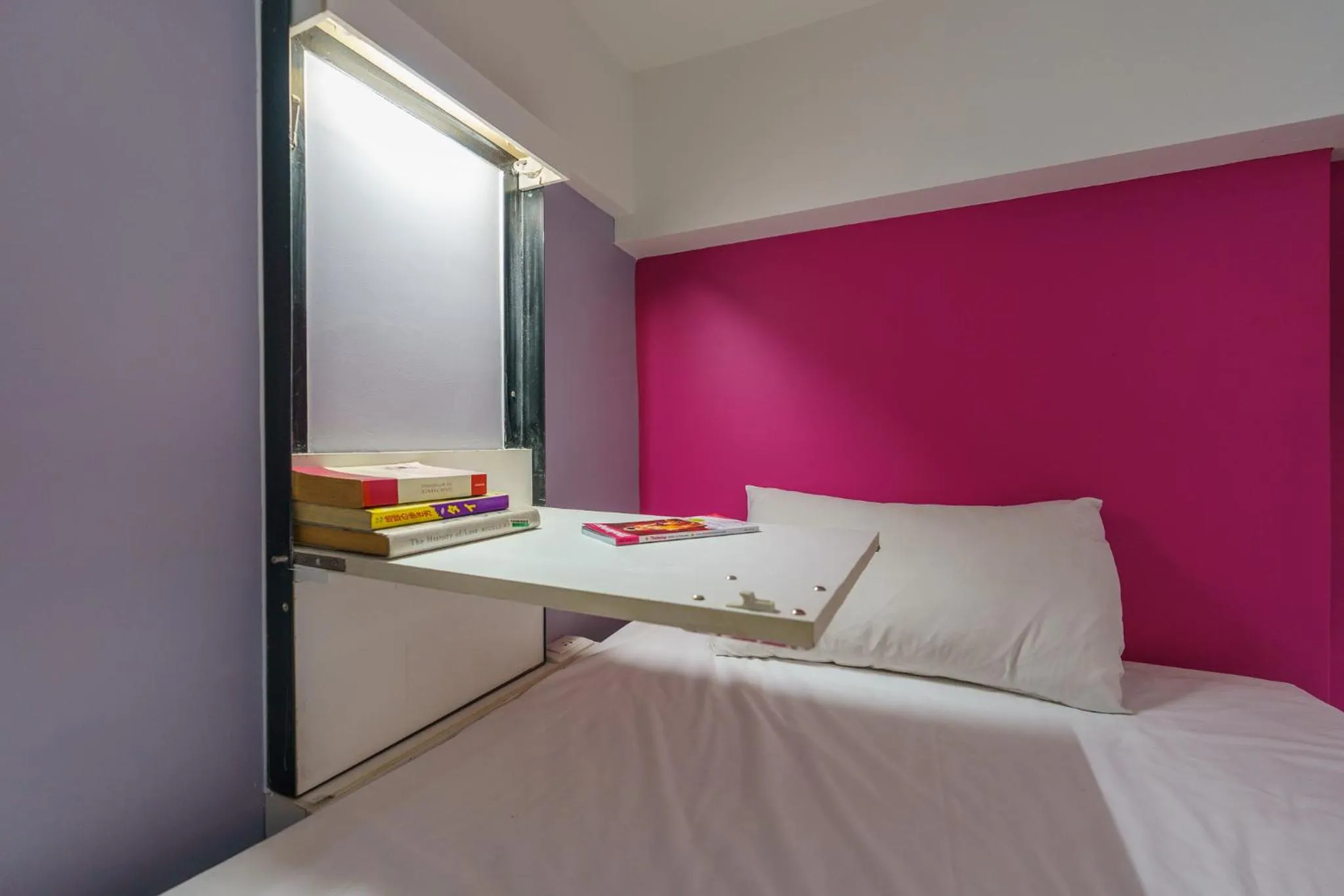 Bed in CheQinn Hostel - Sukhumvit 4 Nana Plaza