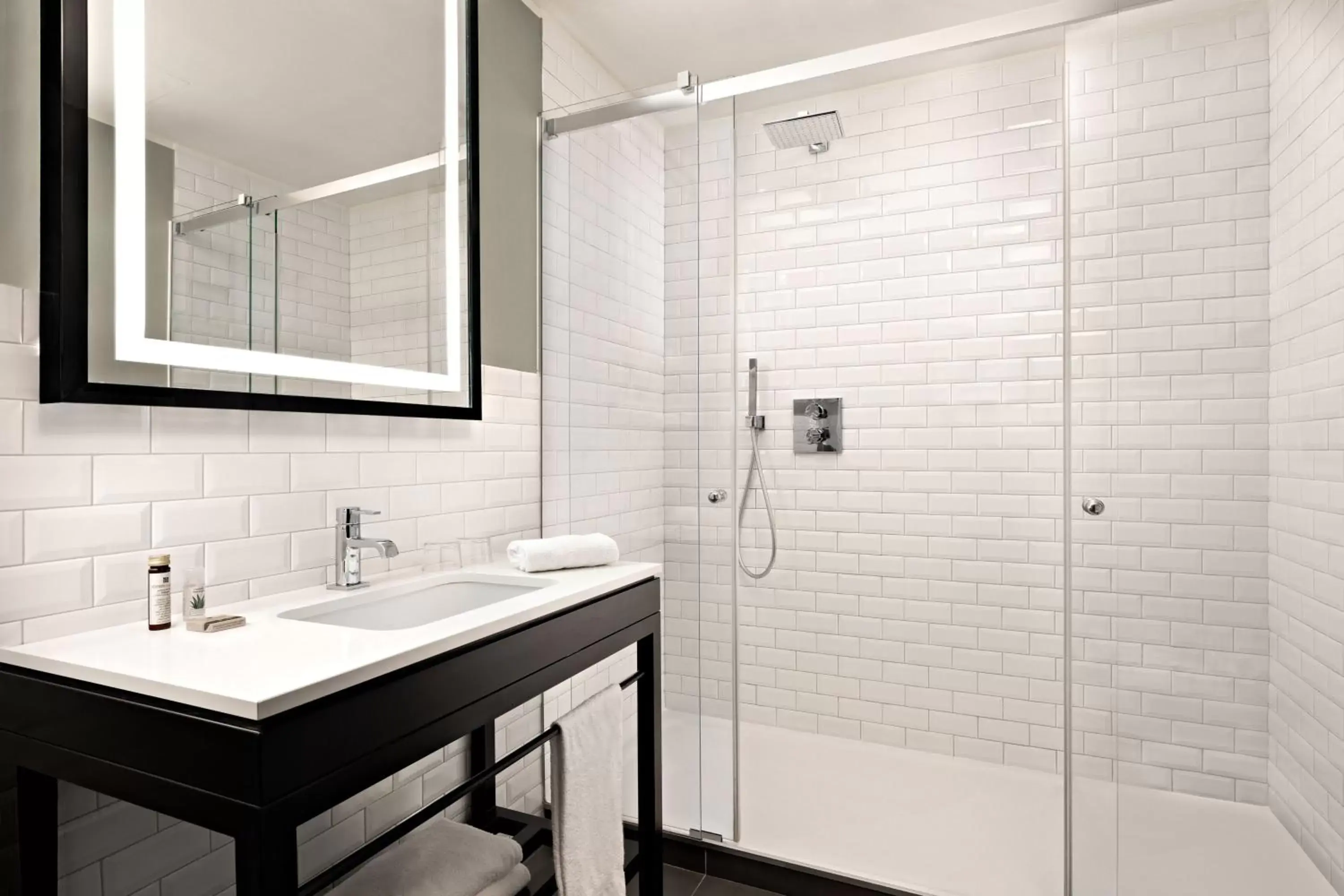 Bathroom in Duo Milan Porta Nuova, a Tribute Portfolio Hotel