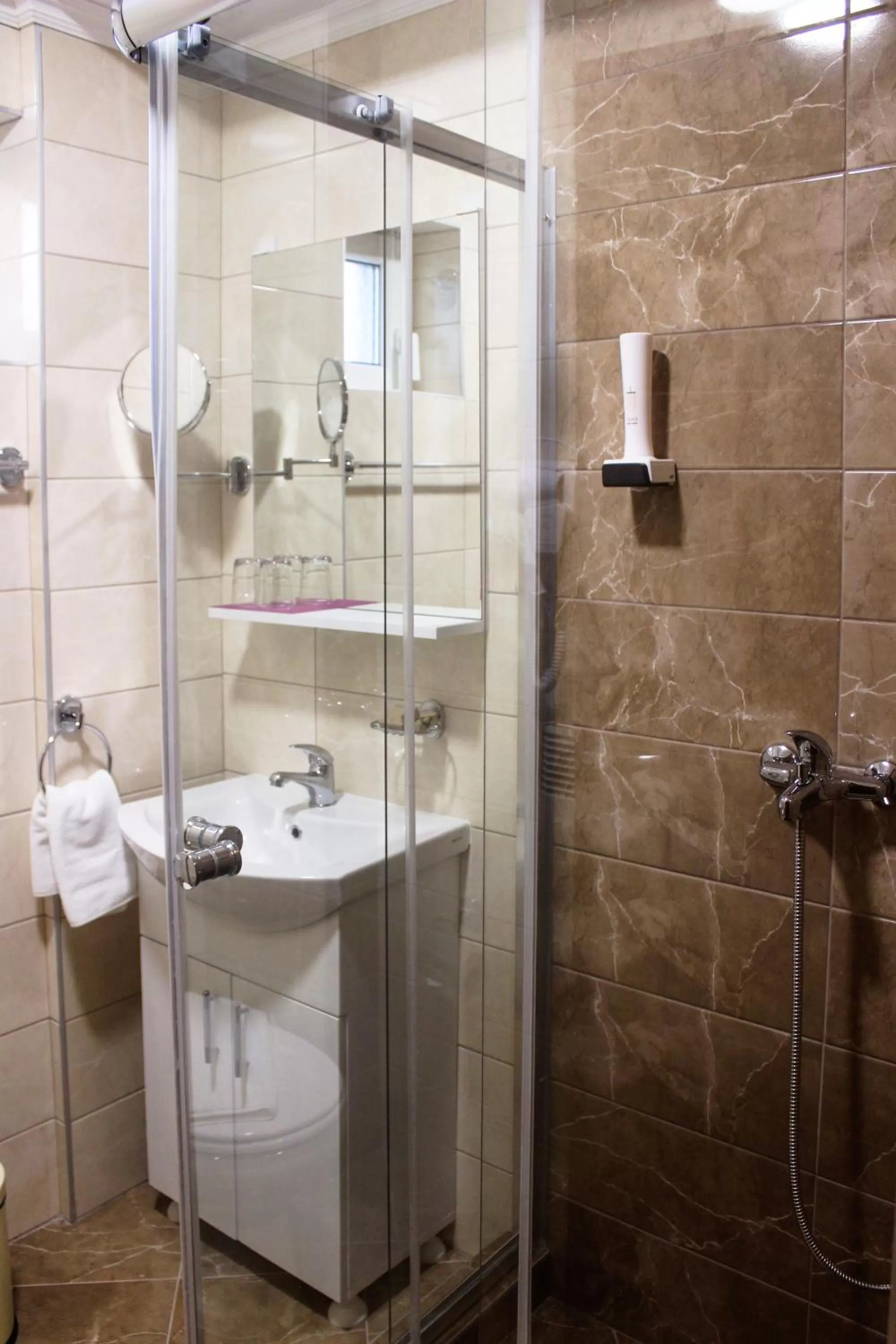 Double or Twin Room in Boulevard Apartments