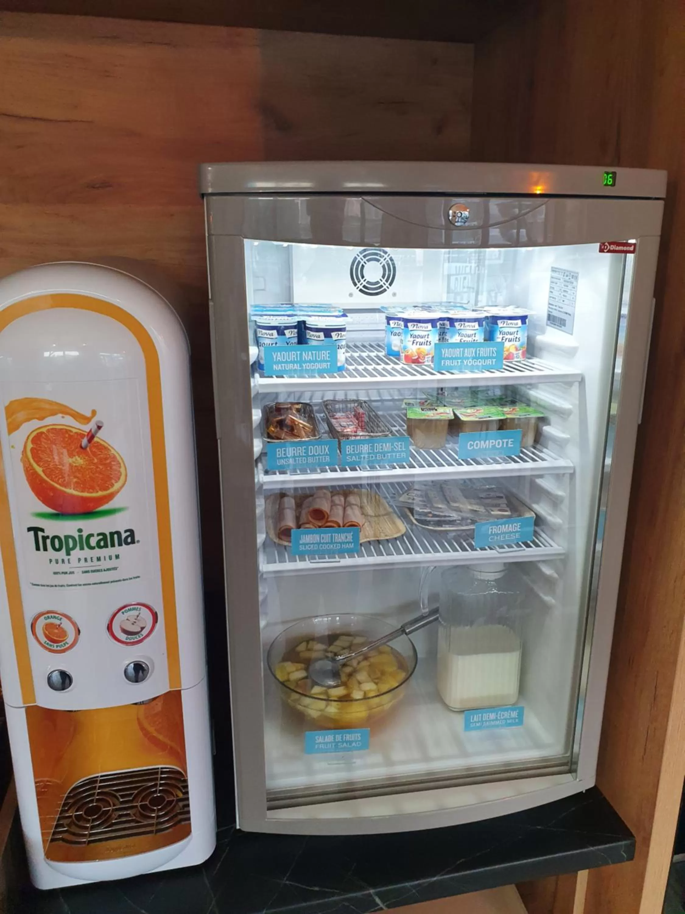 Food and drinks in Kyriad Direct Orleans - Olivet - La Source