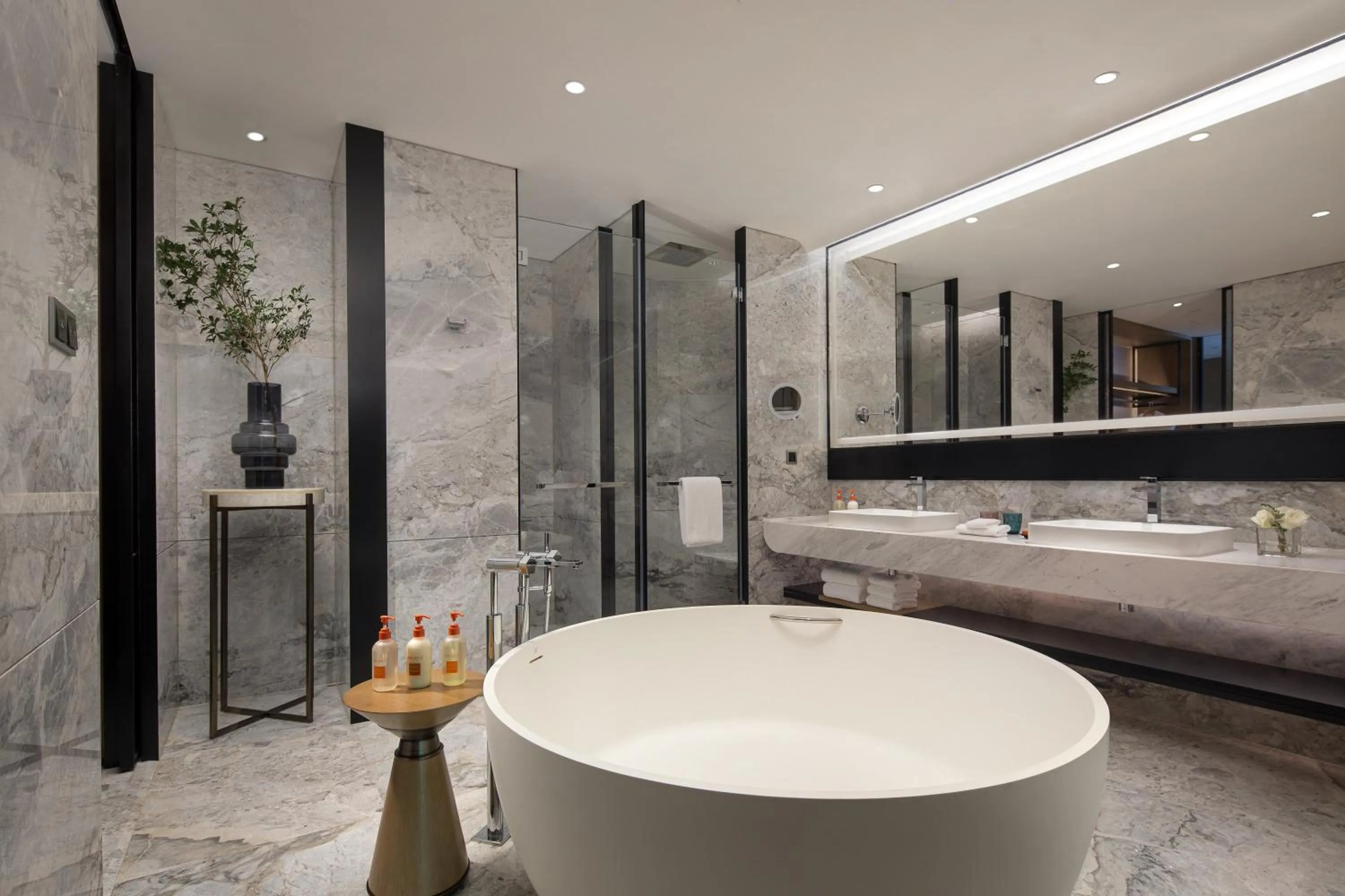 Bathroom in Crowne Plaza Chaozhou Riverside by IHG
