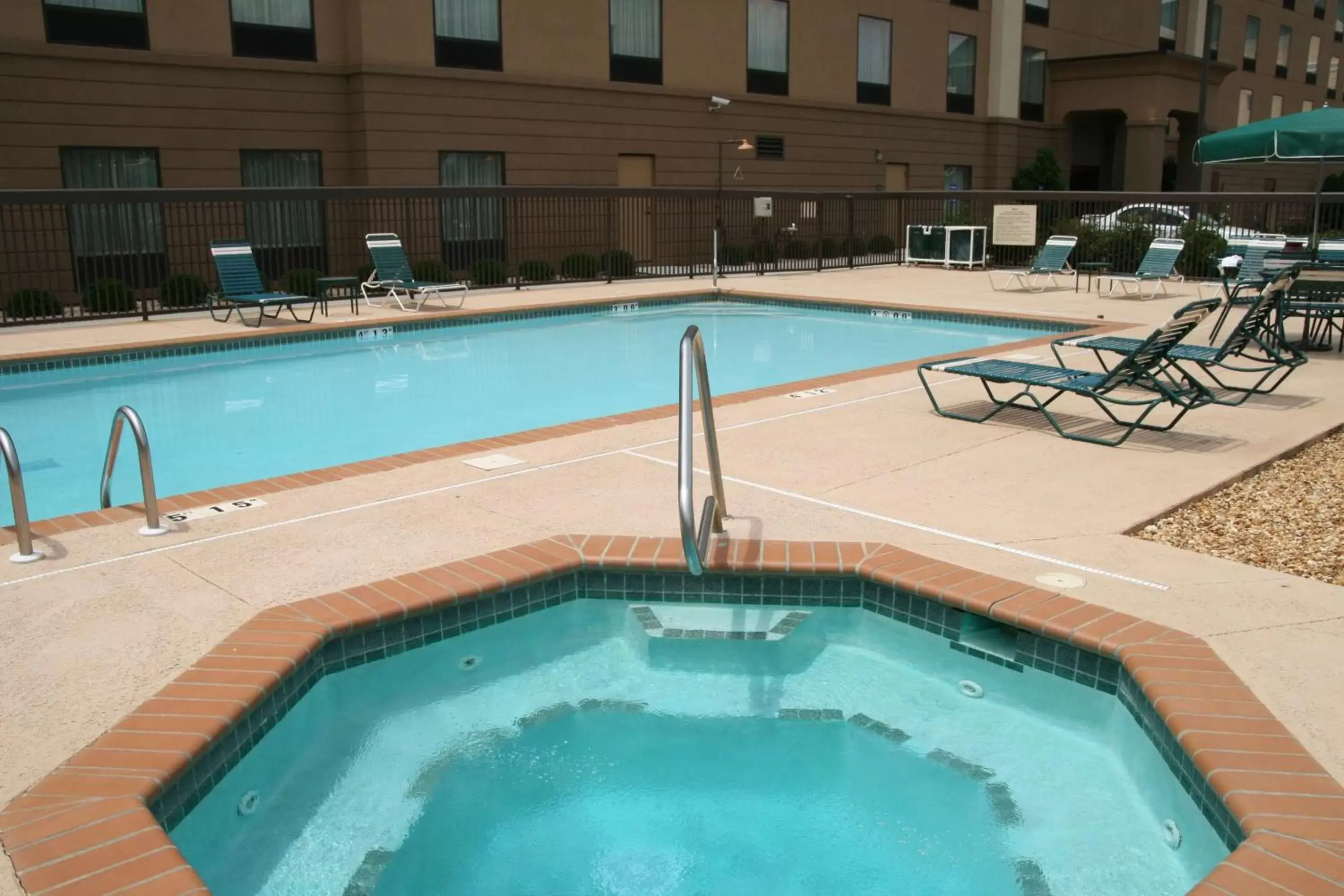 Pool view, Swimming Pool in Hampton Inn & Suites Oxford-Anniston