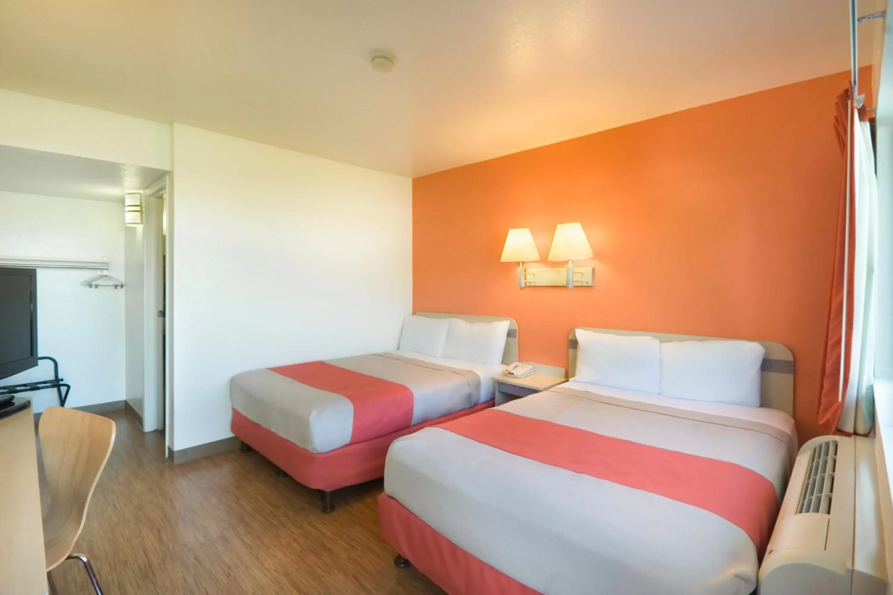 Bedroom, Bed in Motel 6-Pendleton, OR Bedroom, Bed in Motel 6-Pendleton, OR