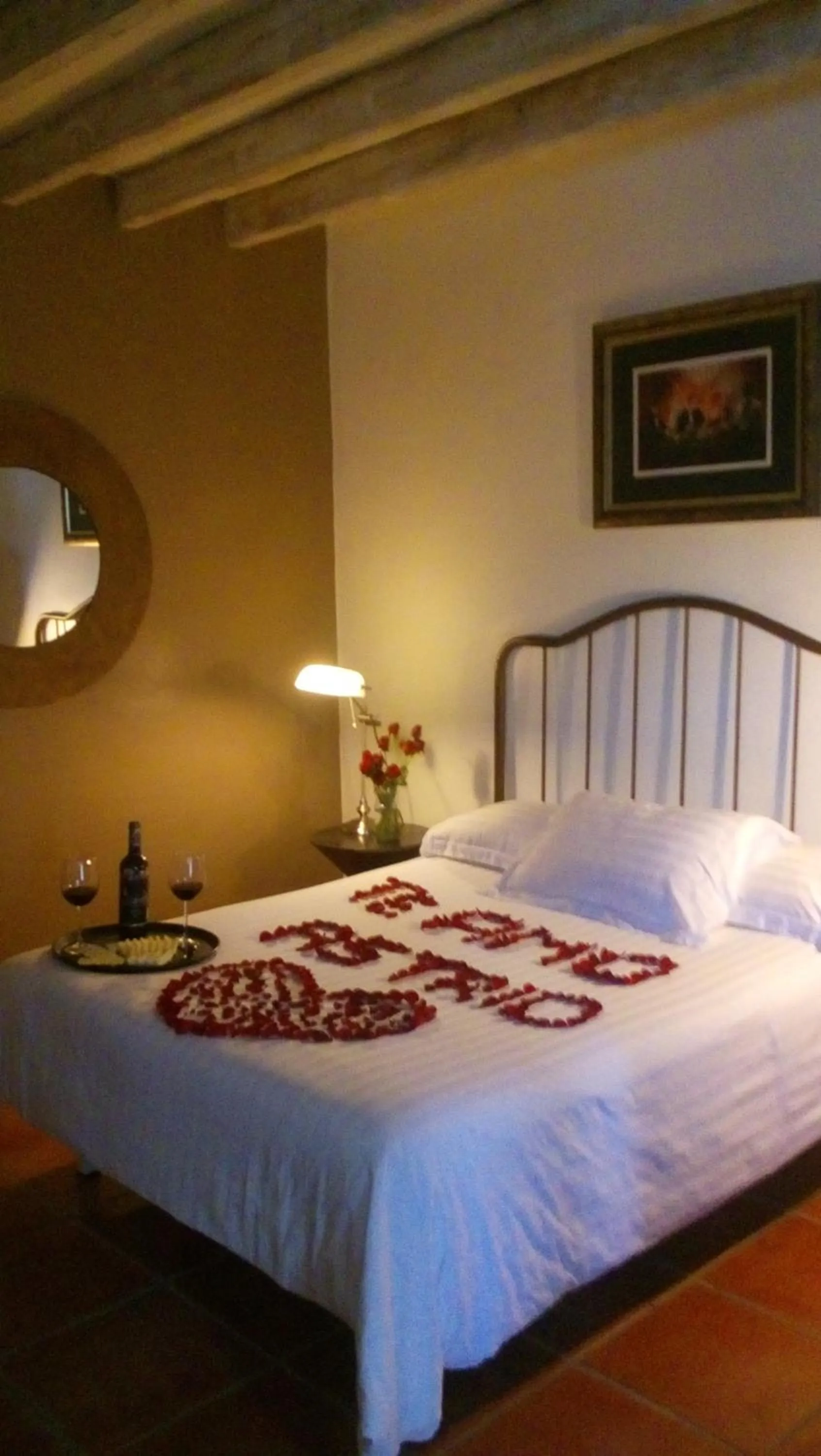 Decorative detail, Bed in Casa Mateo Hotel Boutique