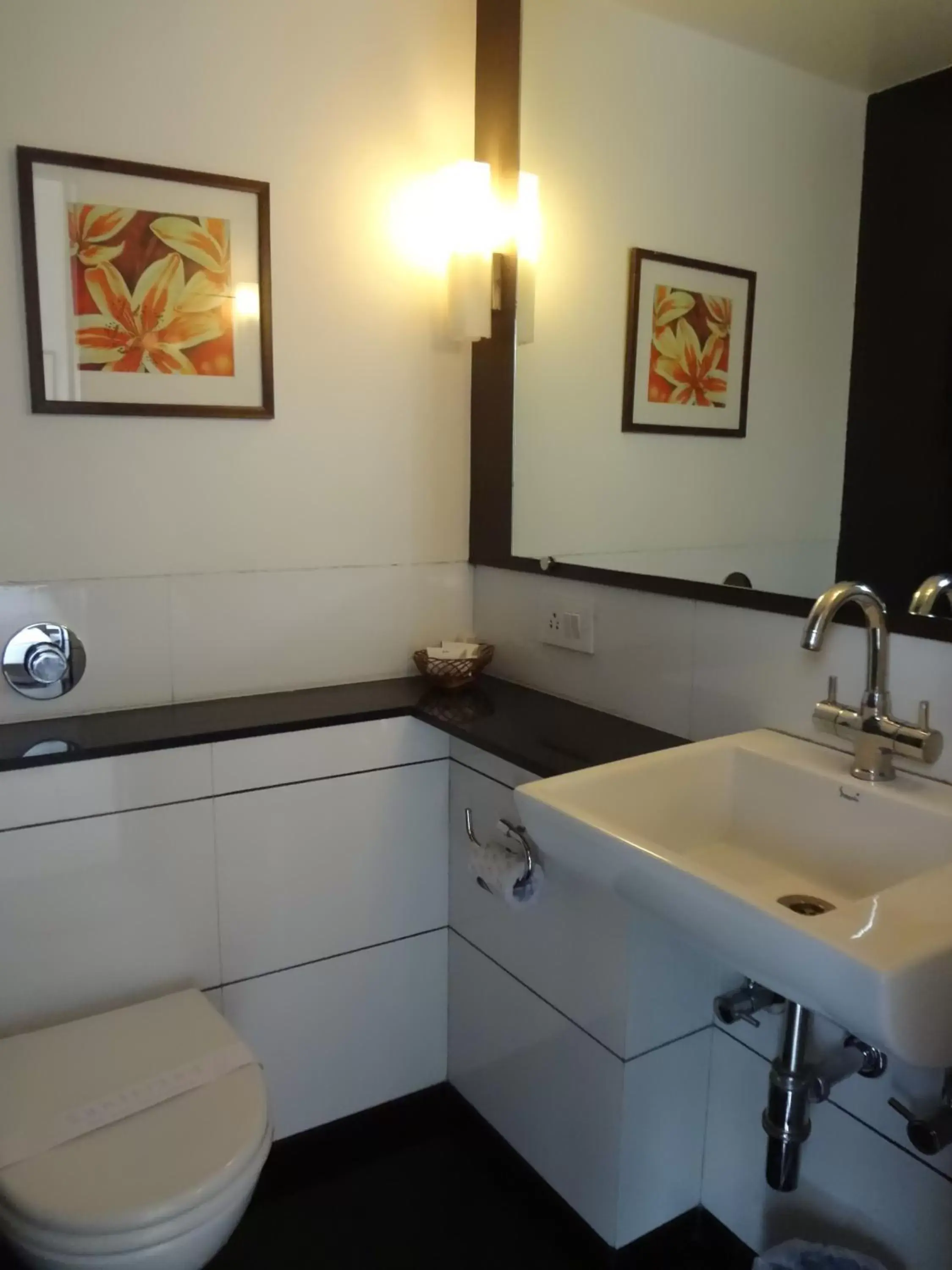 Bathroom in Shantai Hotel