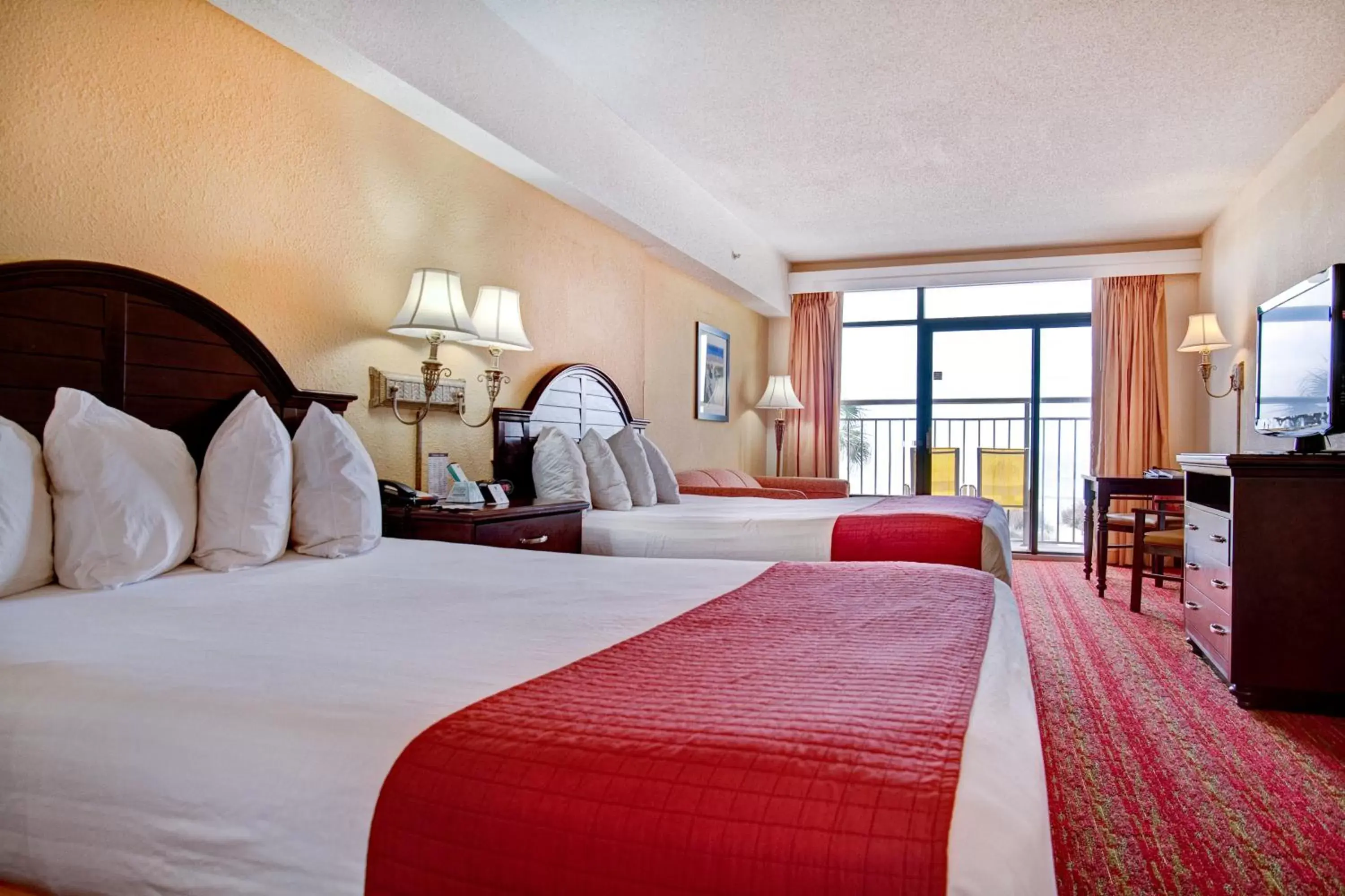 Bedroom, Bed in Best Western Ocean Sands Beach Resort
