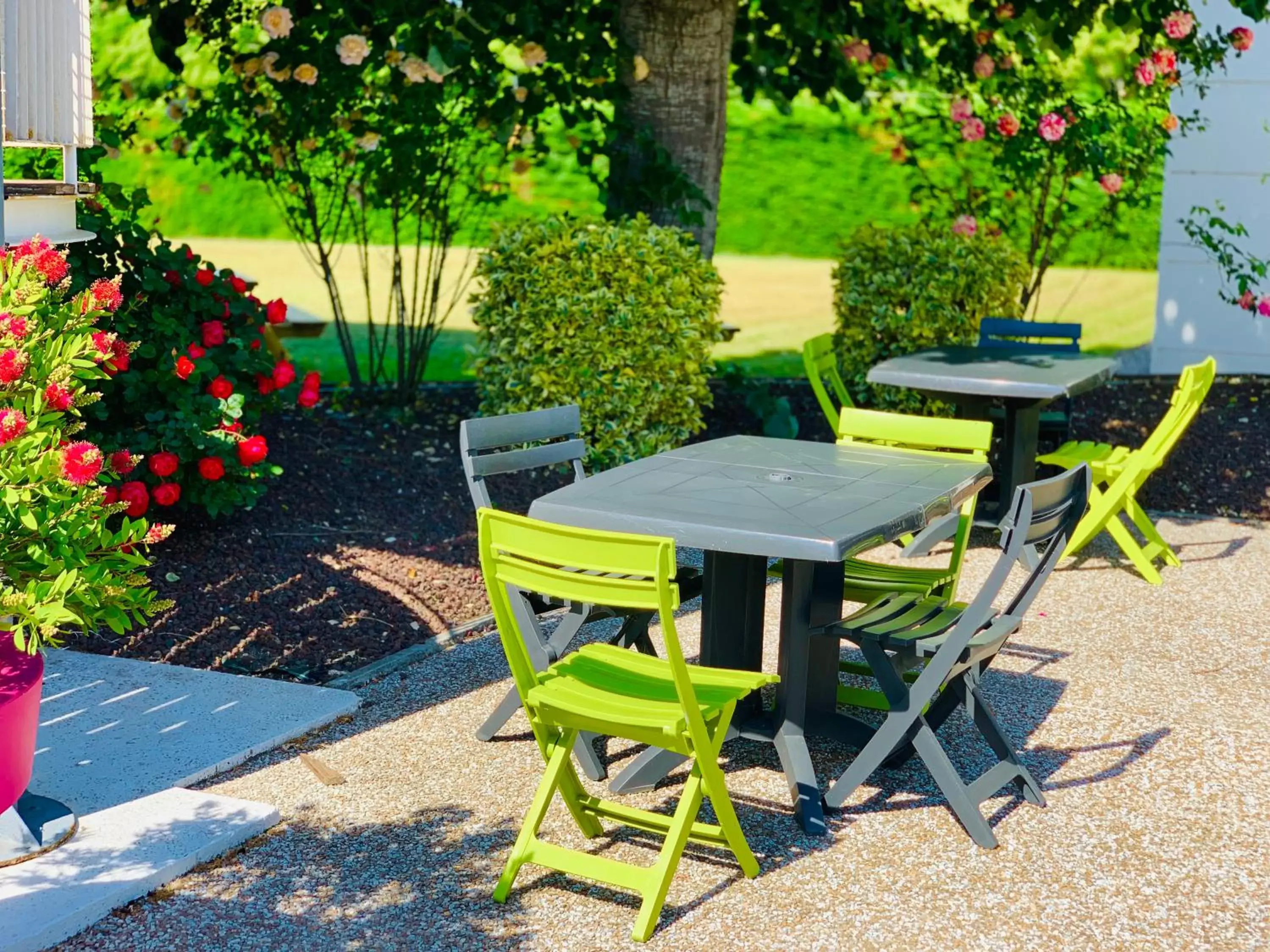 Patio in The Originals Access, Hôtel Innostar