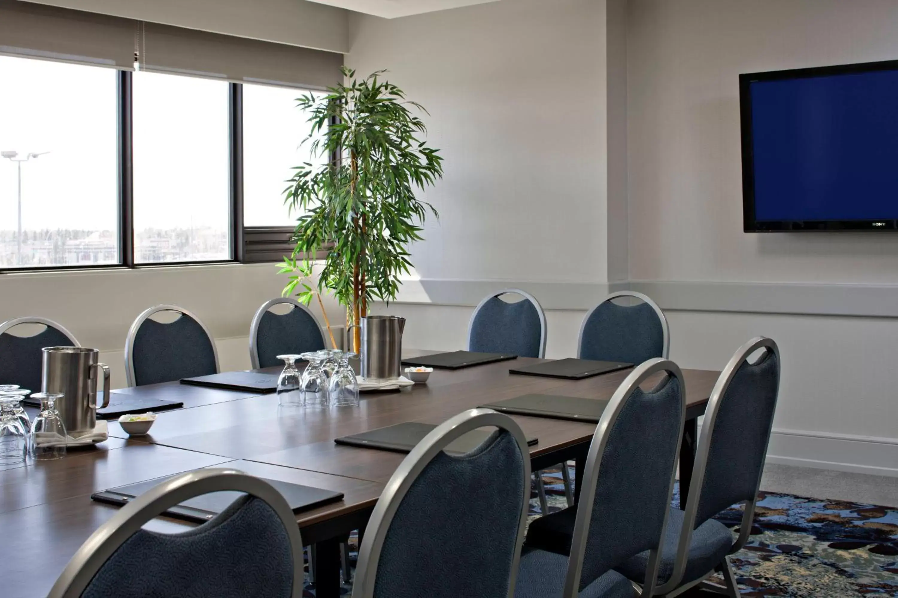 Meeting/conference room in Delta Hotels by Marriott Edmonton South Conference Centre