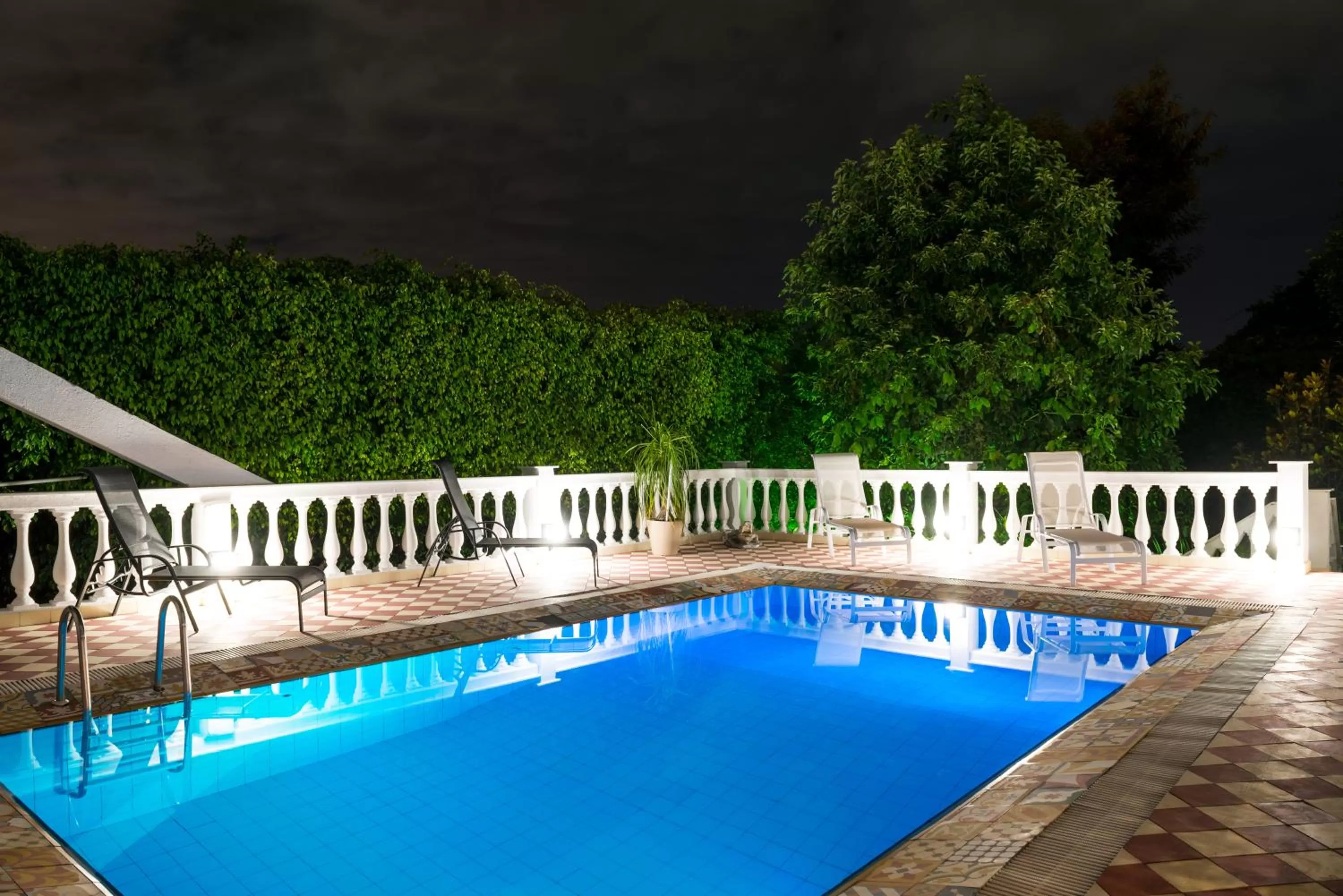 Night, Swimming Pool in Prestige Property - Da Costa