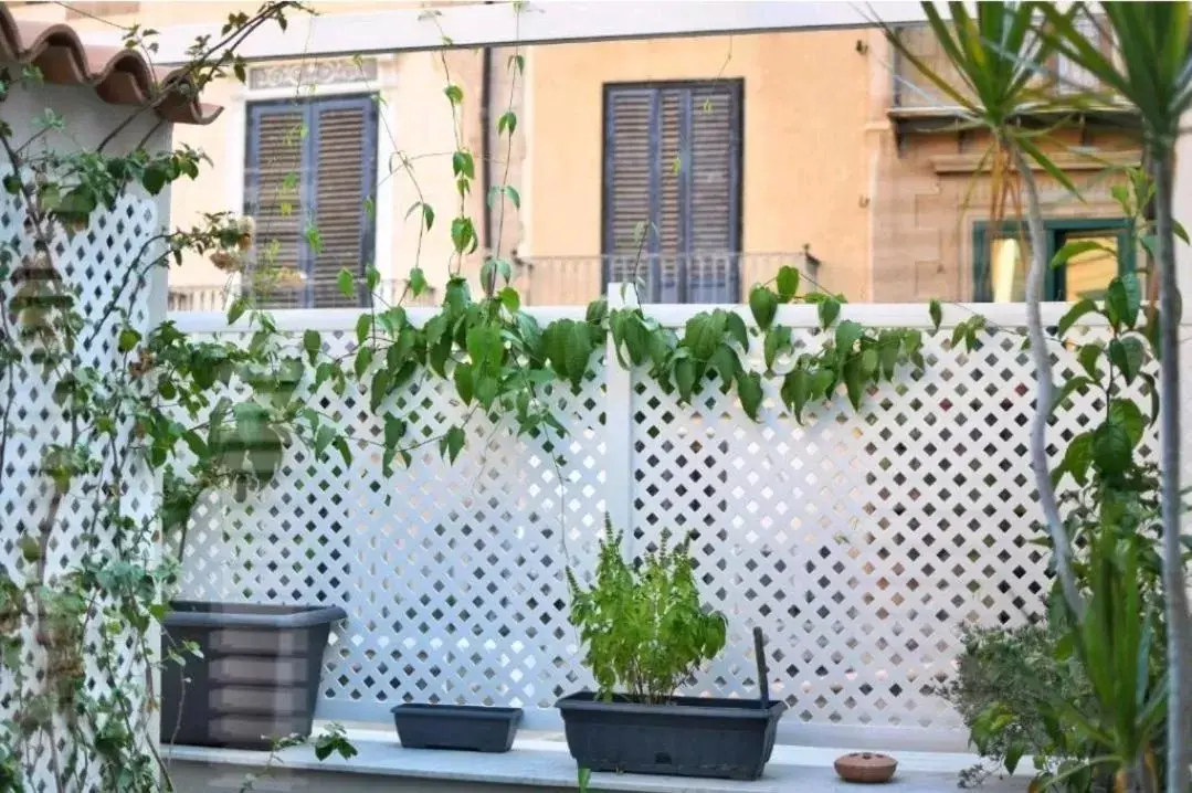 Garden in San Francesco Rooms and Apartment with Terrace in Palermo