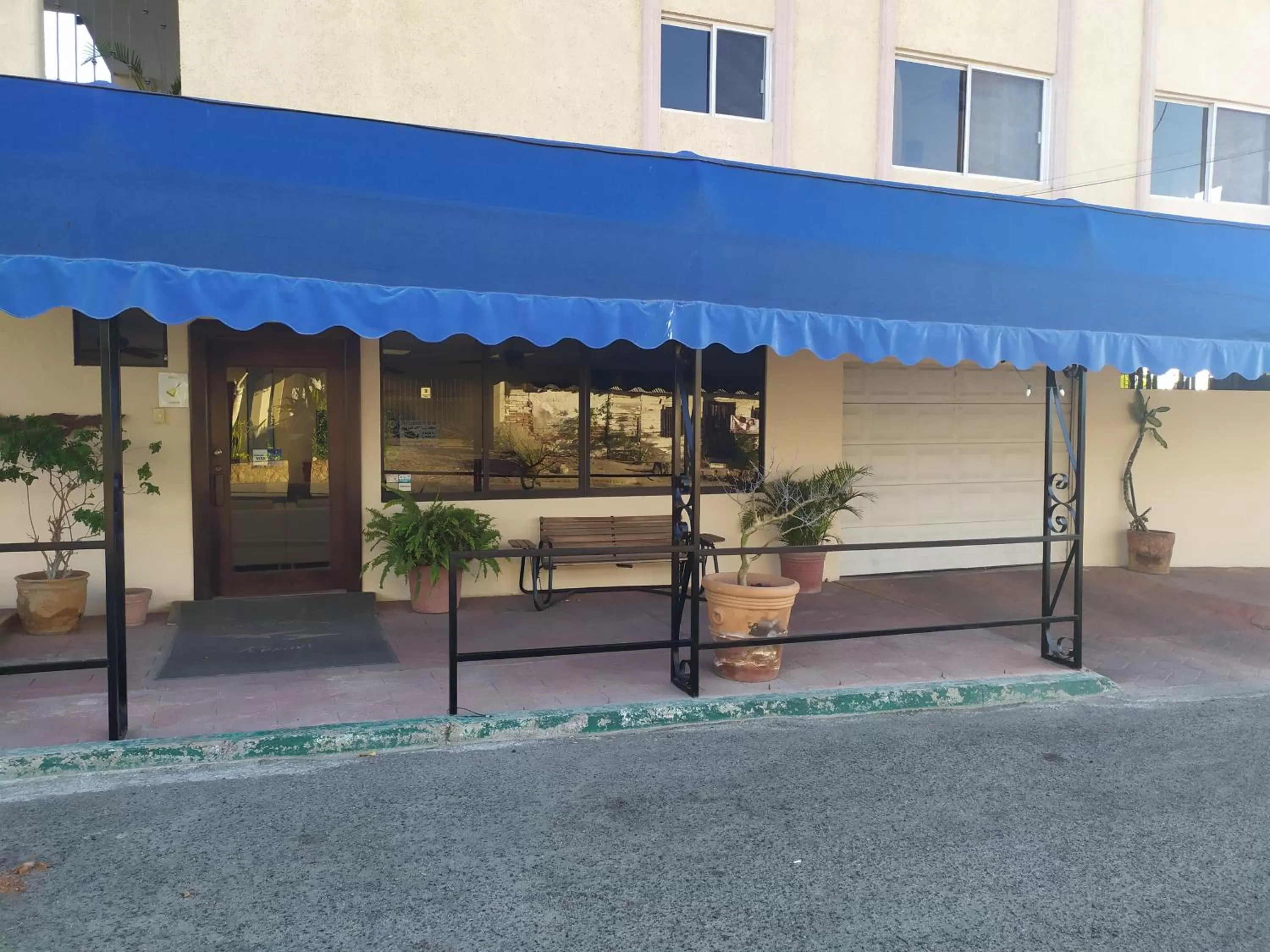 Property building in Las Gaviotas Condo-Hotel La Paz BCS