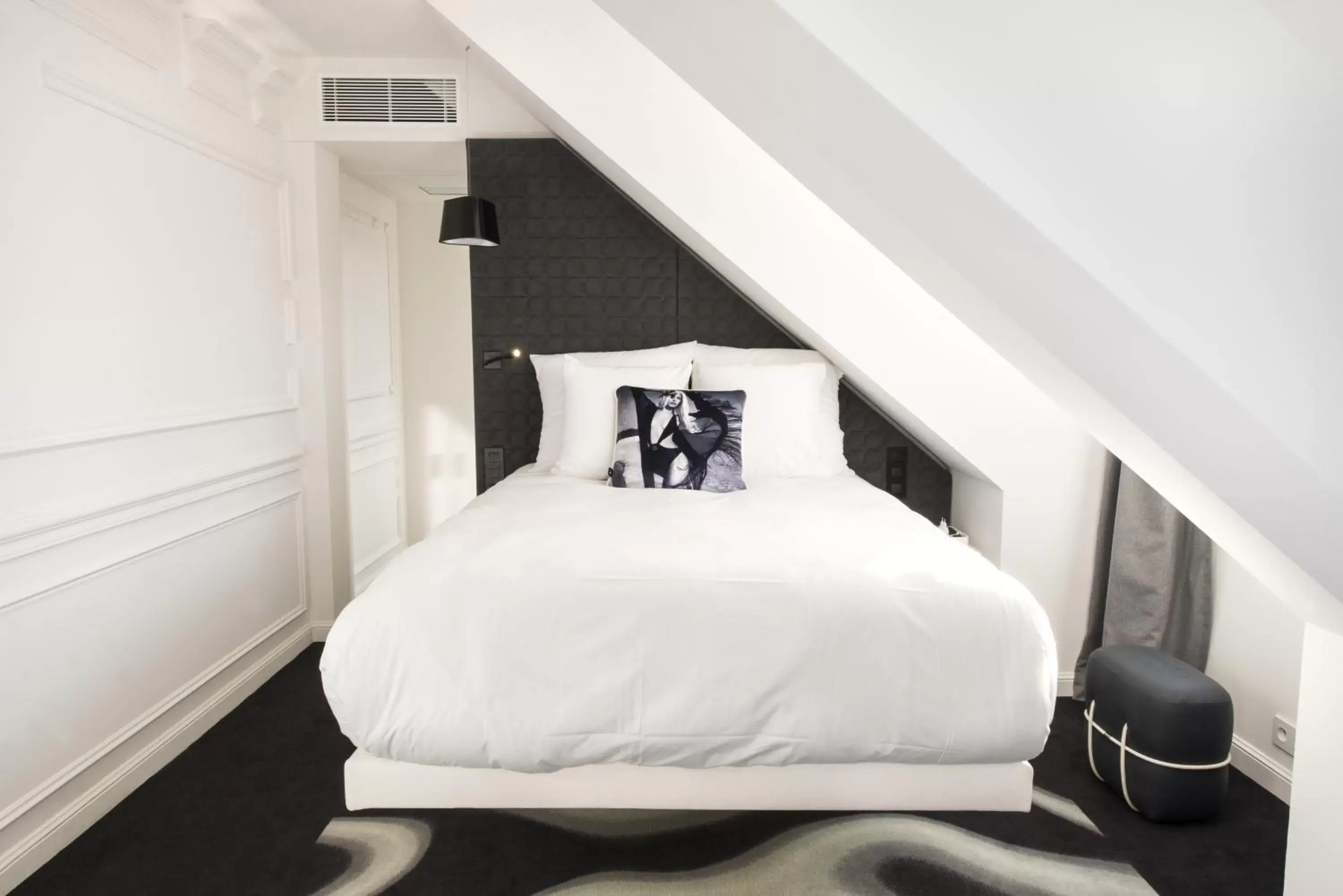 Bedroom, Bed in Vertigo, a Member of Design Hotels