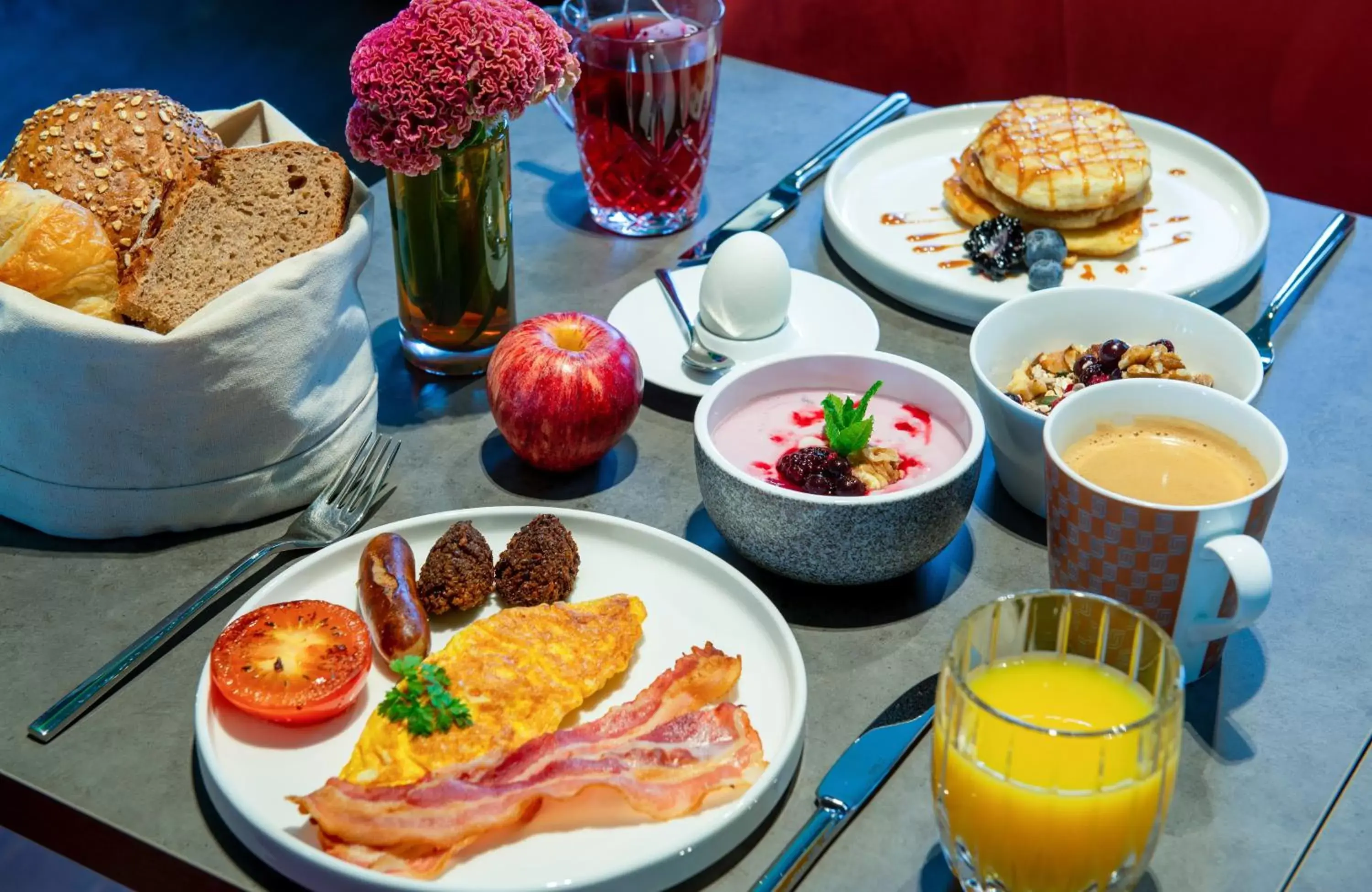 Breakfast in Leonardo Royal Hotel Nürnberg