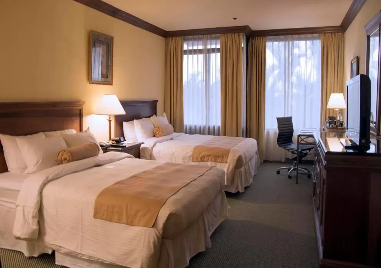 Photo of the whole room, Bed in Wyndham San Jose Herradura