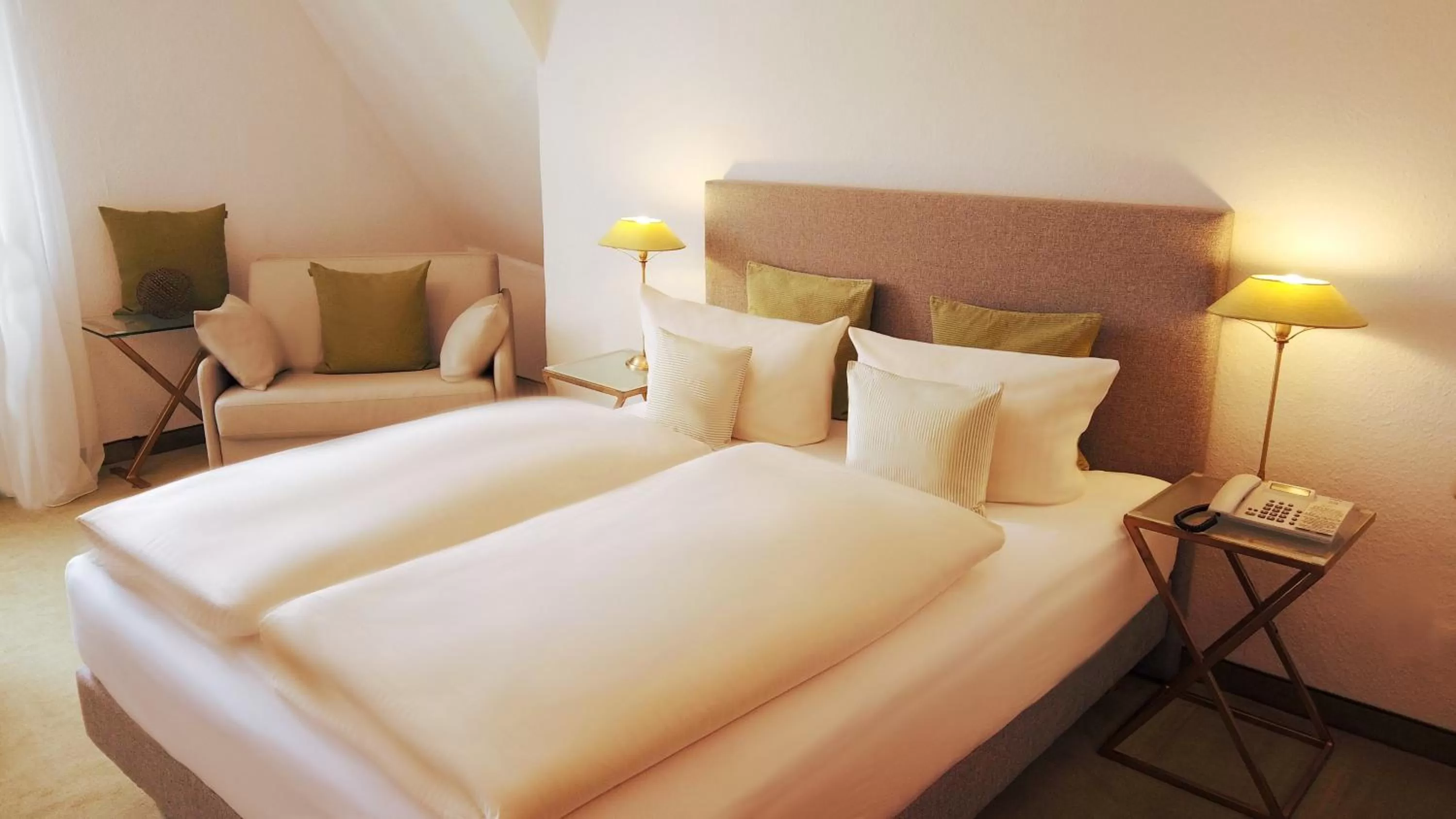 Photo of the whole room, Bed in Drahthammer Schlößl