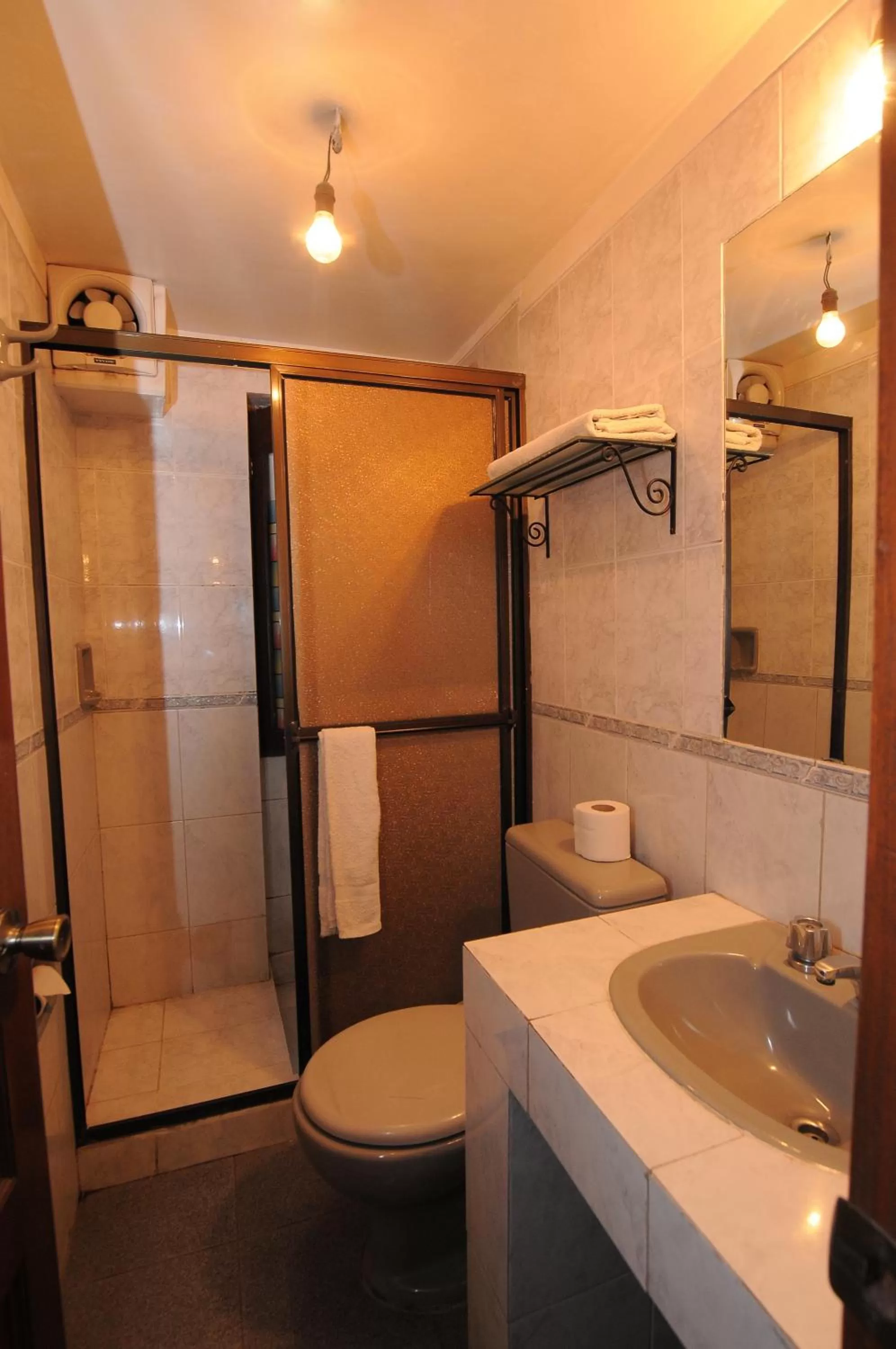 Bathroom in Hostal Recoleta Sur