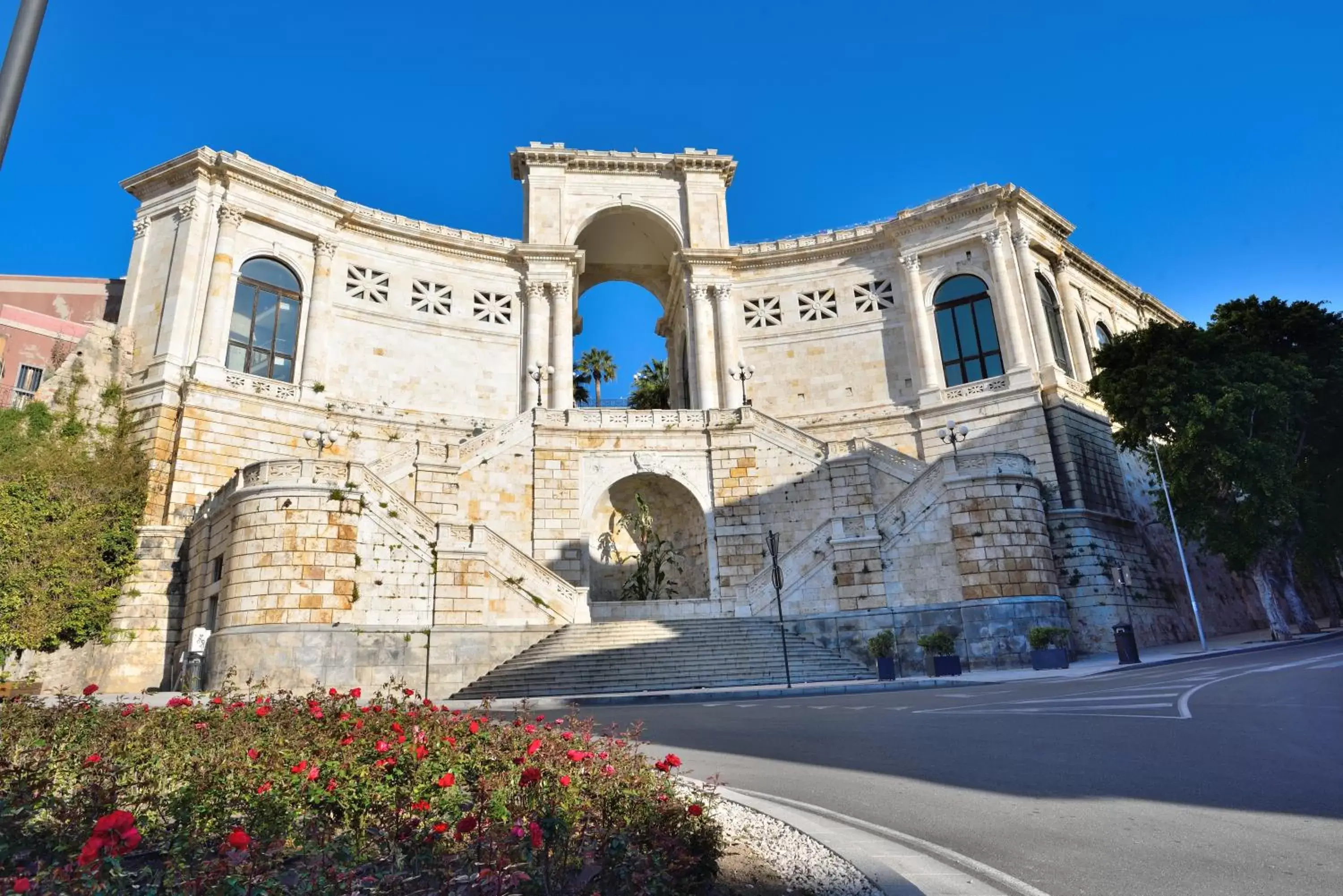 Nearby landmark, Property Building in Almarì