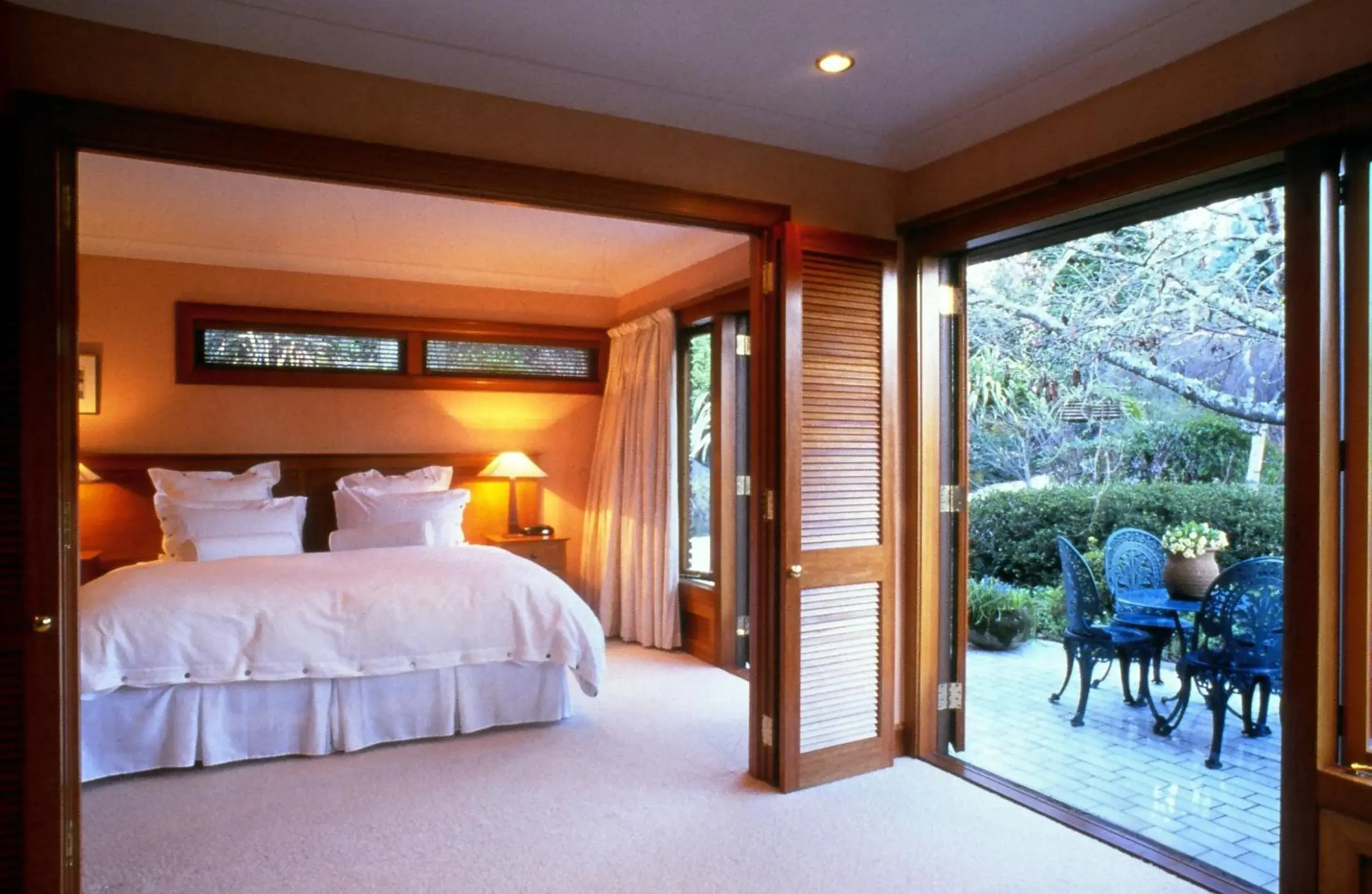 Bed in Lake Taupo Lodge