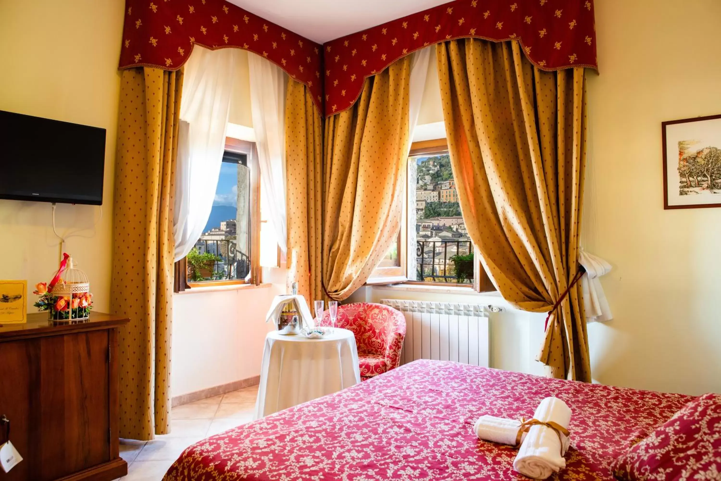 Photo of the whole room, Bed in Hotel Il Cavalier D'Arpino