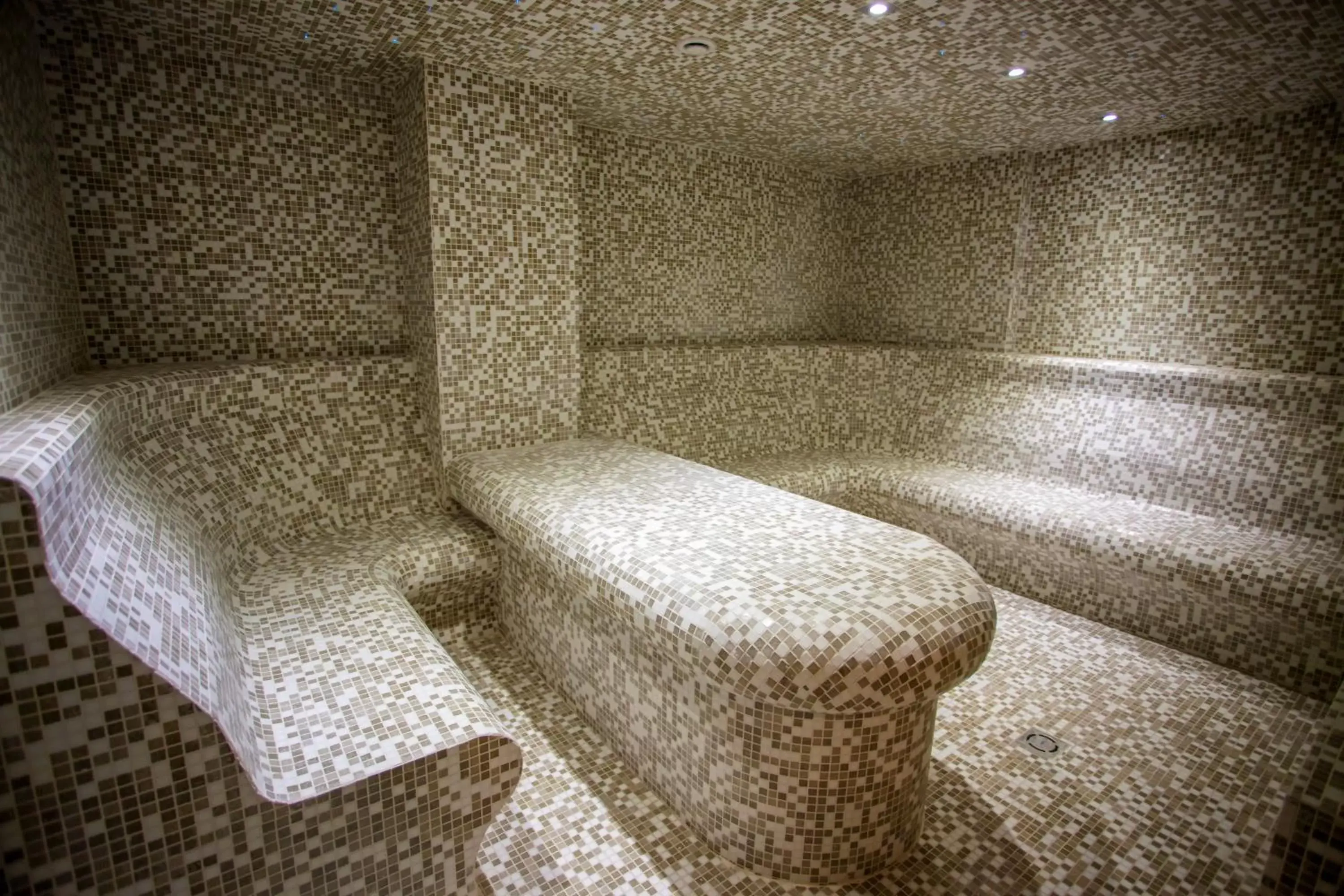 Spa and wellness centre/facilities in Malak Regency Hotel Spa and wellness centre/facilities in Malak Regency Hotel