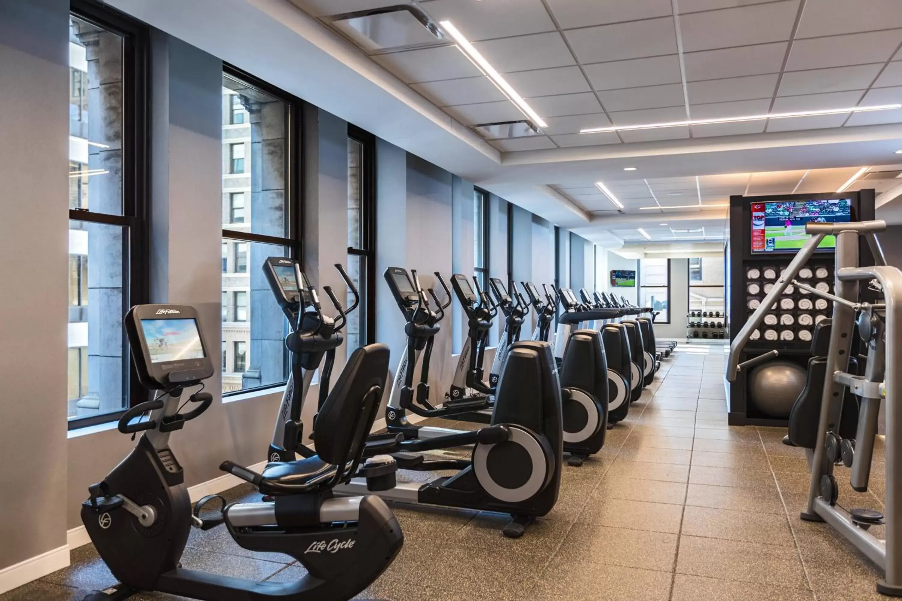 Fitness centre/facilities, Fitness Center/Facilities in Renaissance Cincinnati Downtown Hotel