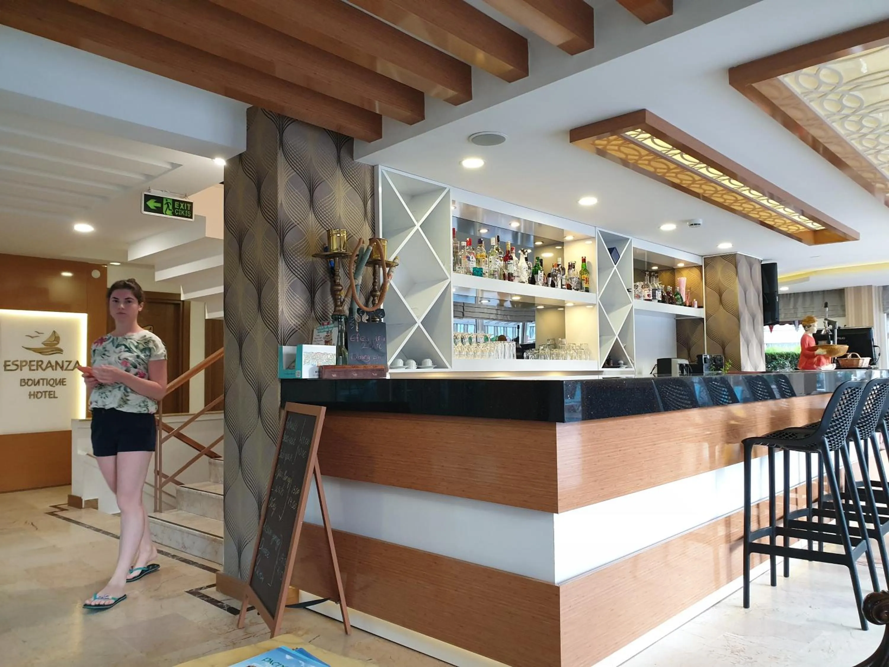 Lounge or bar in Esperanza Hotel