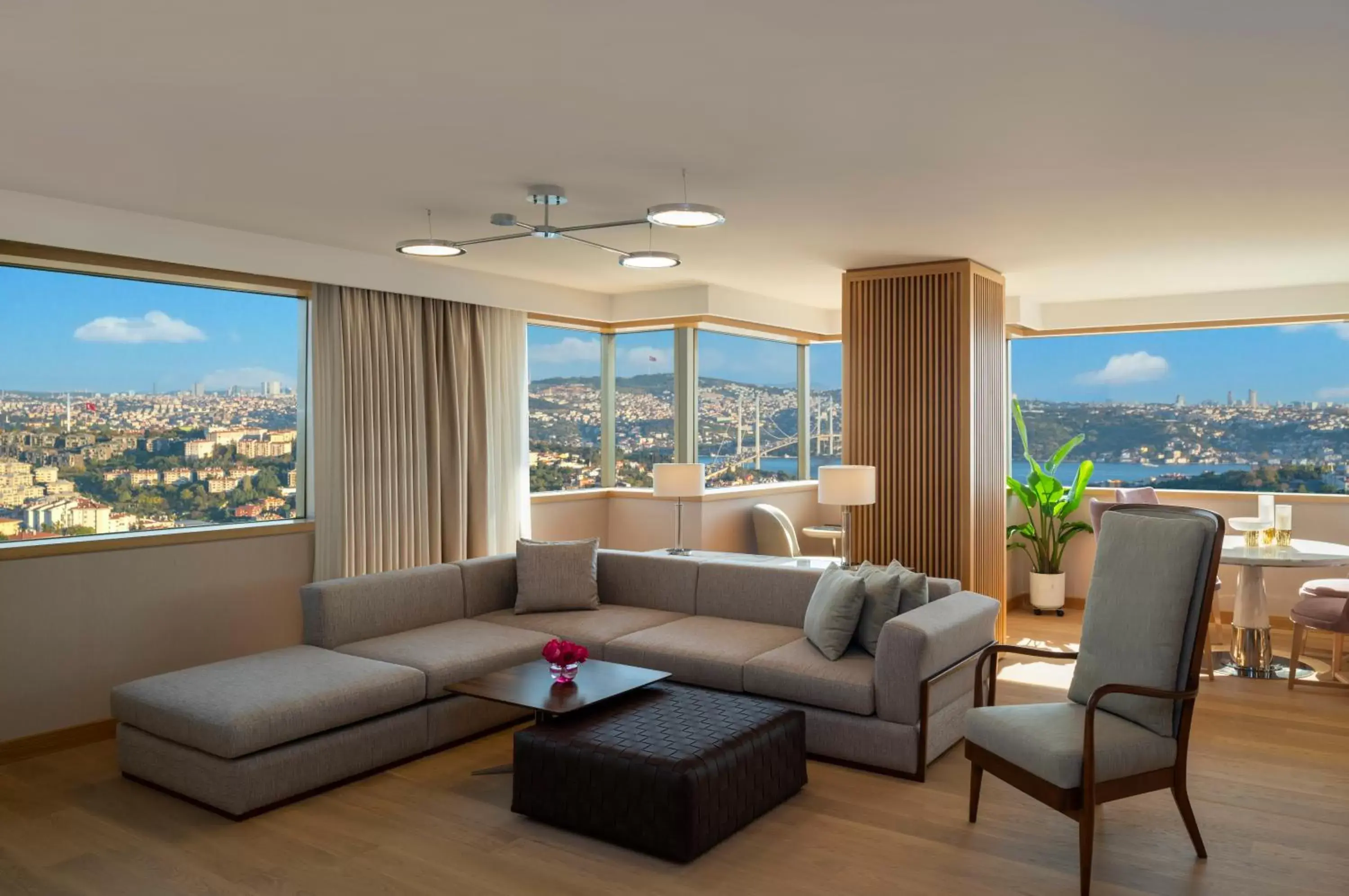 Living room, Seating Area in Mövenpick Hotel Istanbul Bosphorus