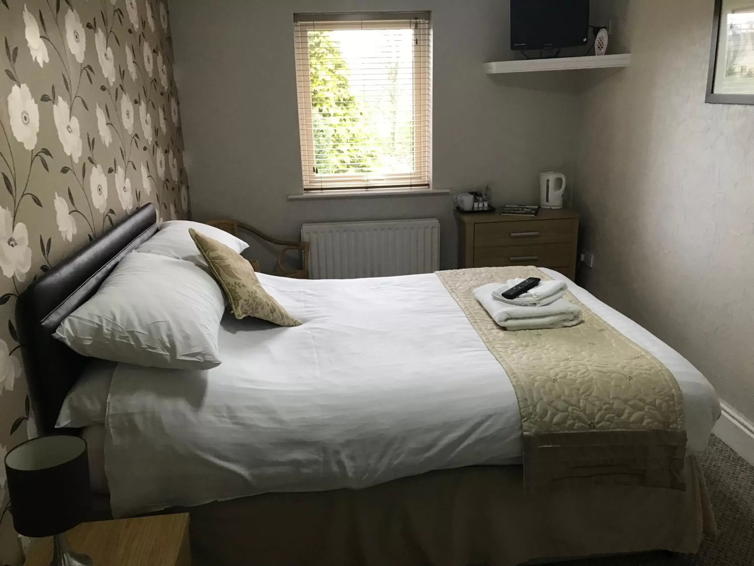 Superior Double Room in Stanley Arms Hotel