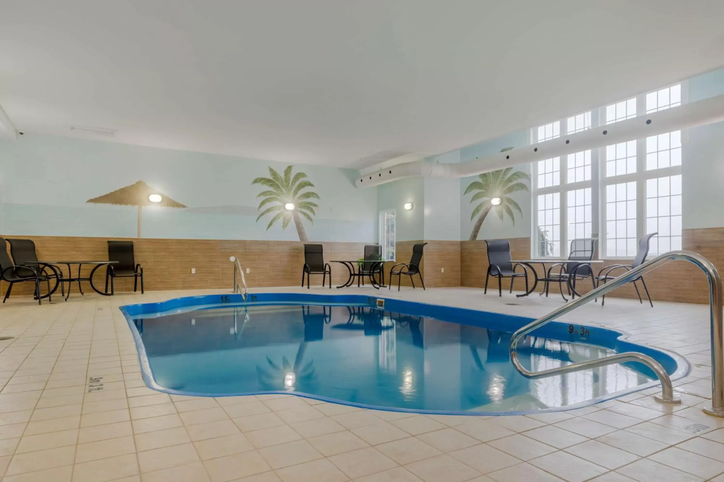 Pool view, Swimming Pool in Best Western Plus Woodstock Hotel Conference Centre