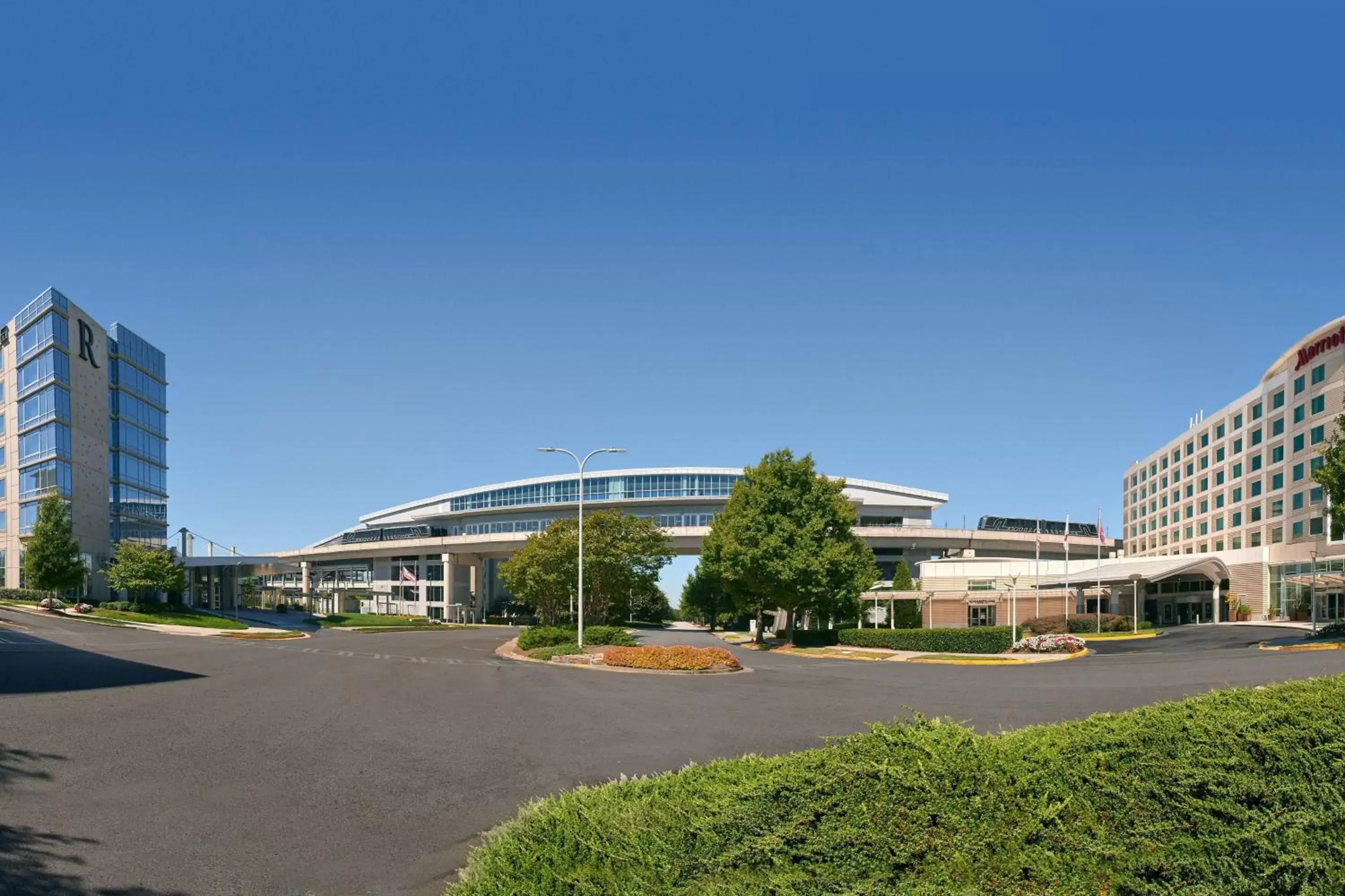 Property Building in Renaissance Atlanta Airport Gateway Hotel