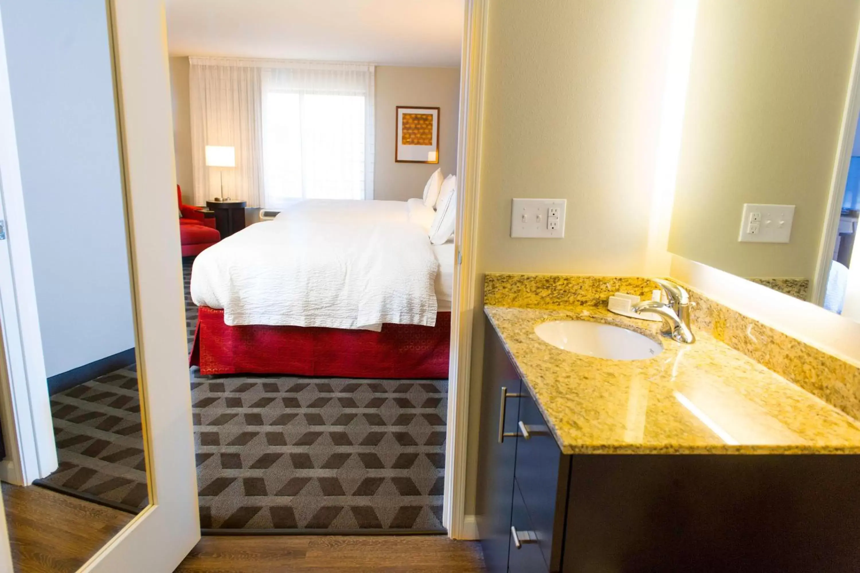 Photo of the whole room, Bathroom in TownePlace Suites by Marriott Columbia Northwest/Harbison